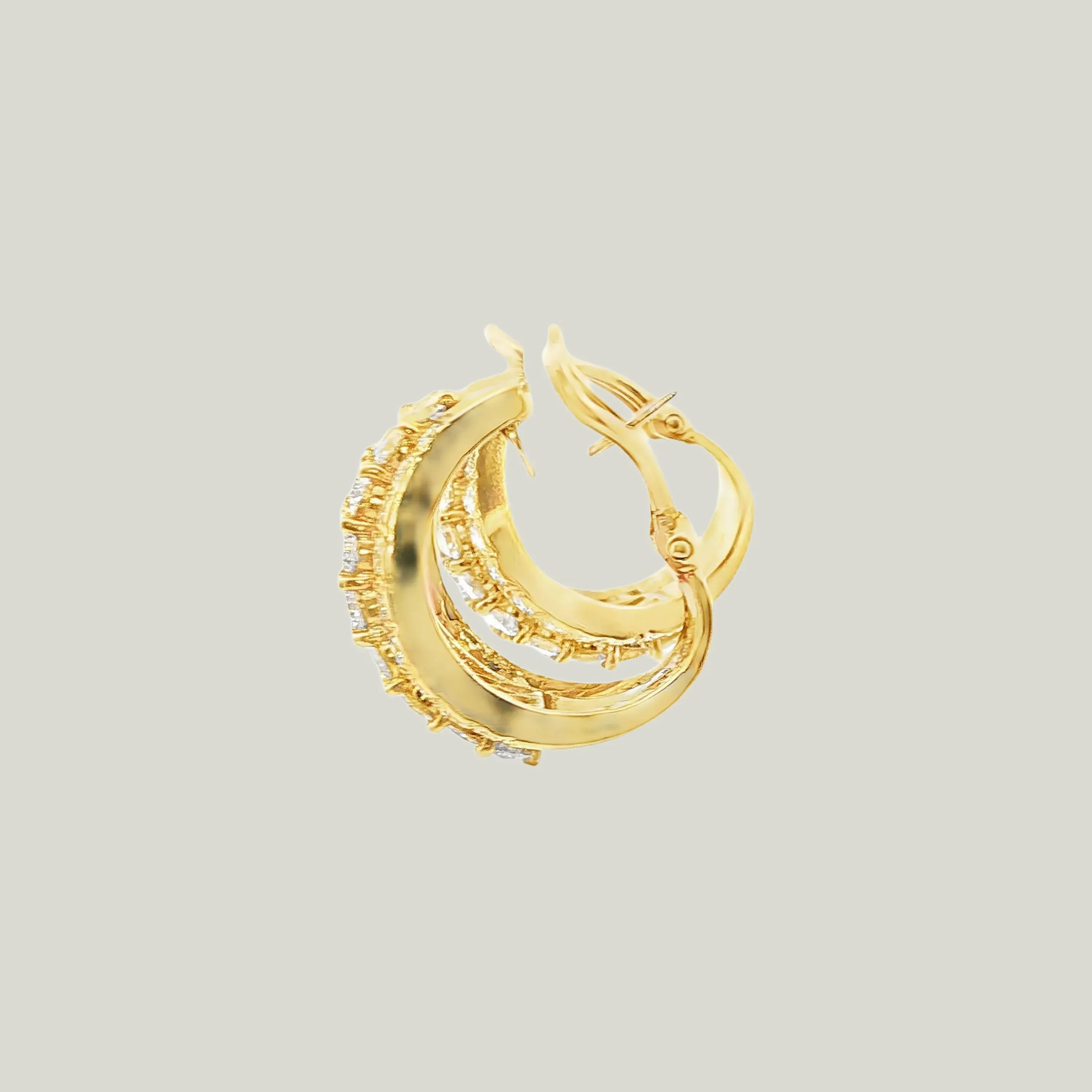 1980s Diamond Hoop Earrings in 18k Gold - Image 3