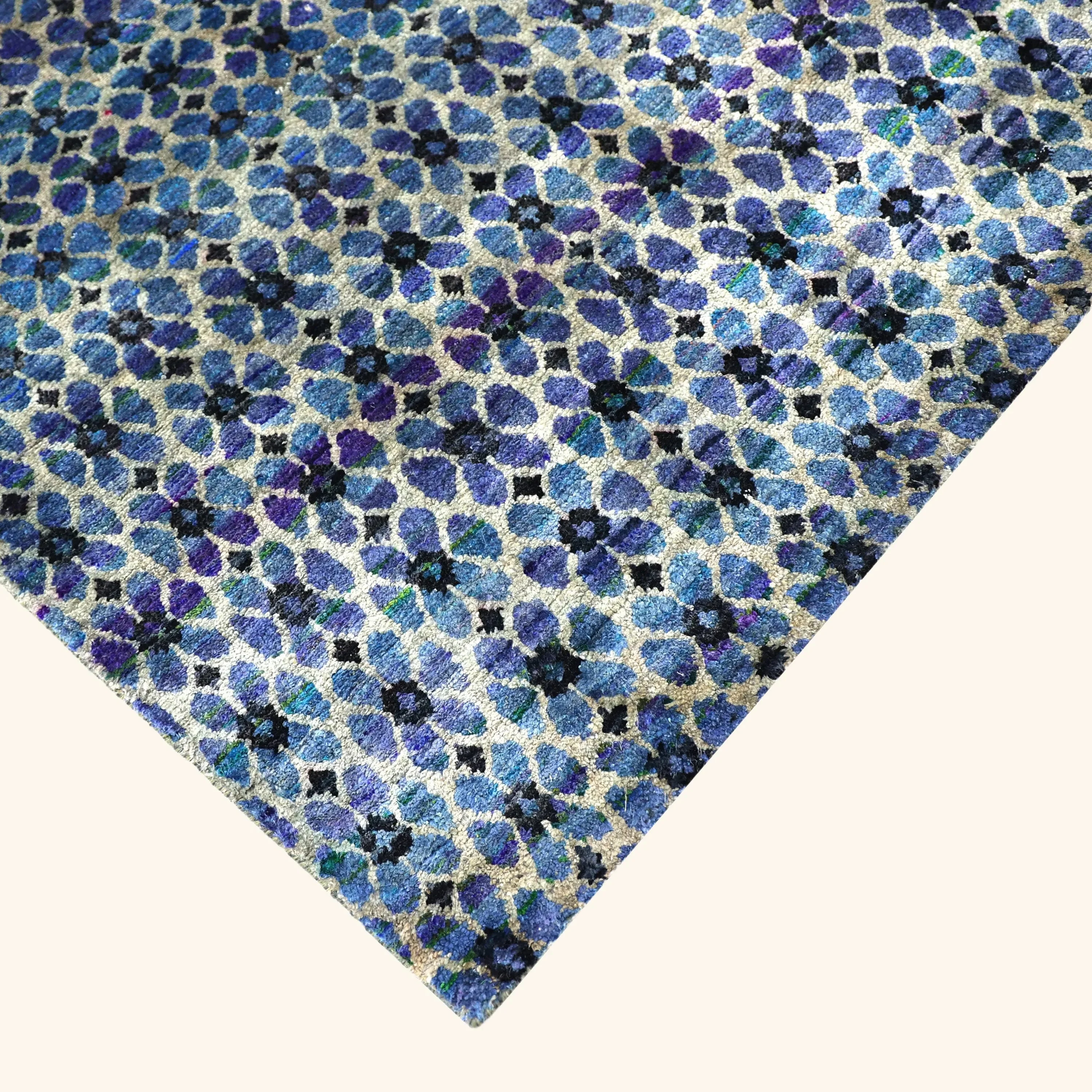 Aura Alchemy Silk Rug - Ahmedabad - Image 10