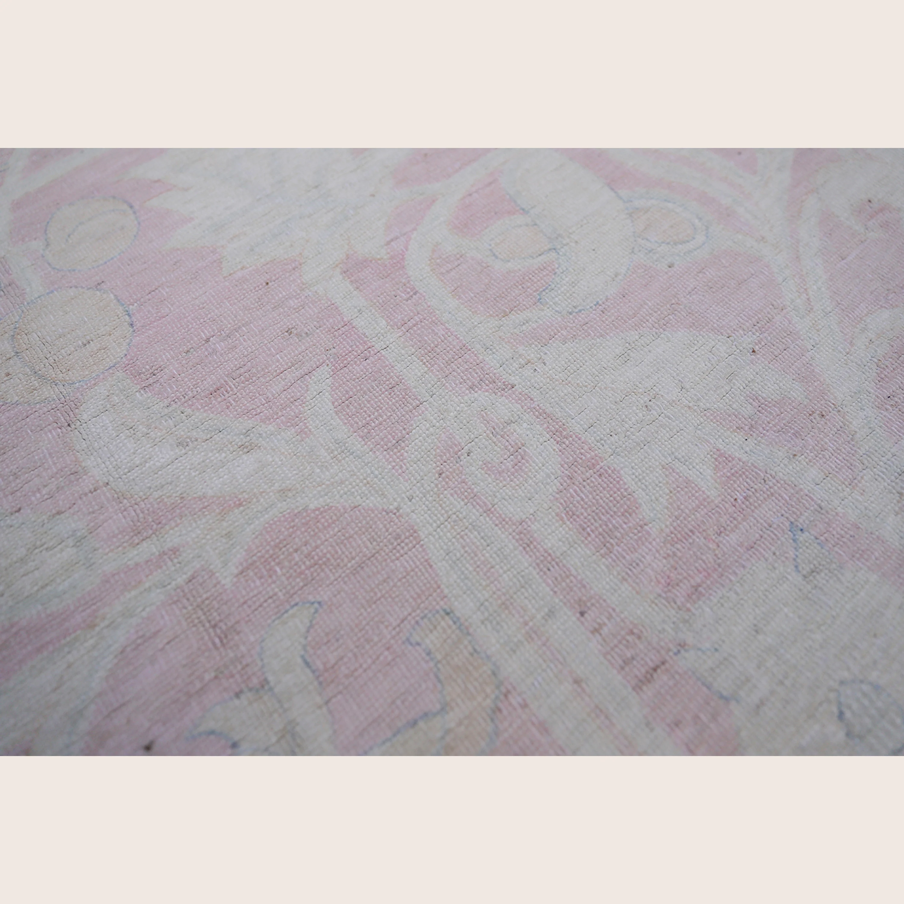 Pink Traditional Wool Rug - 7'10" x 8'11" - Image 2