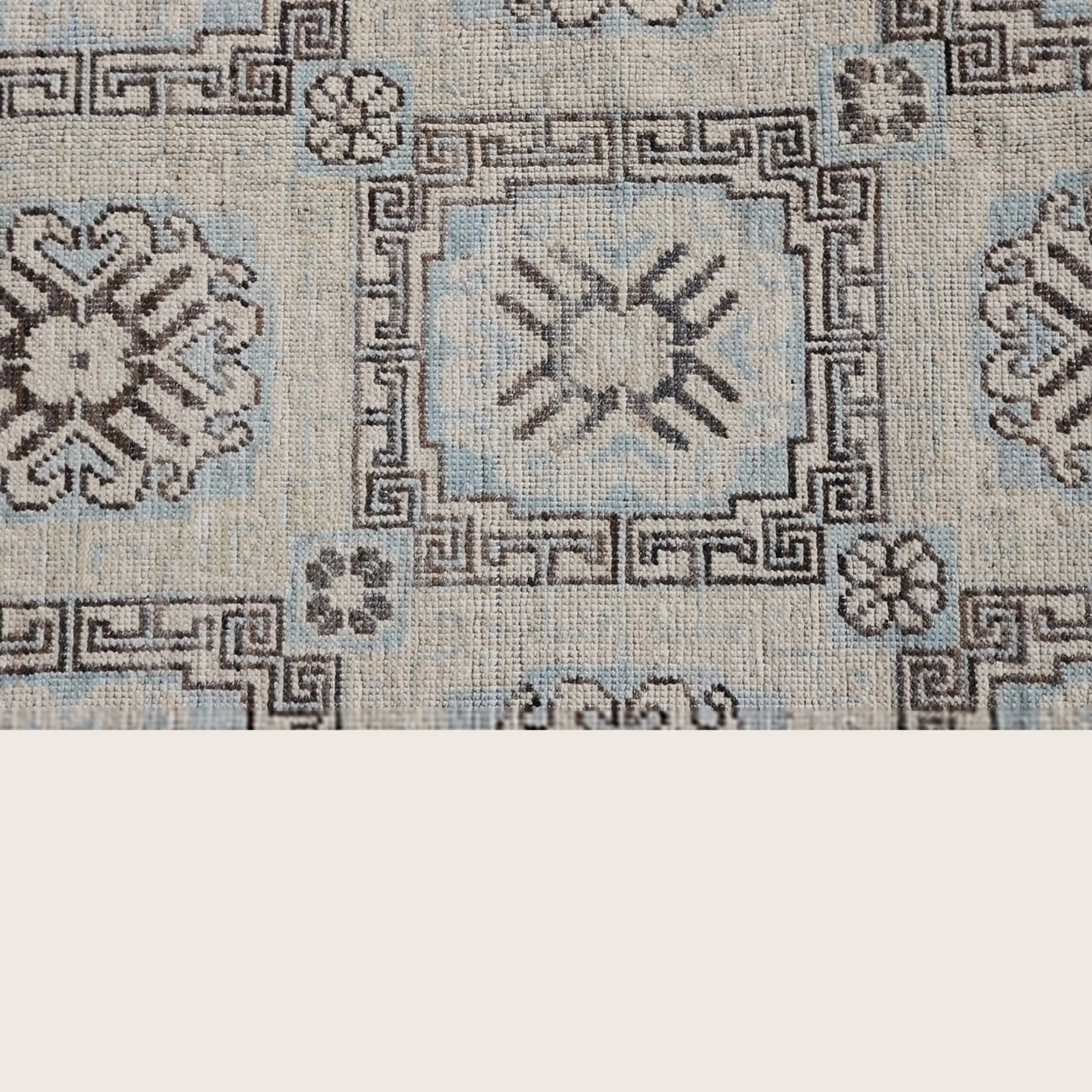Grey Traditional Wool Rug - 7'10" x 10'8" - Image 2