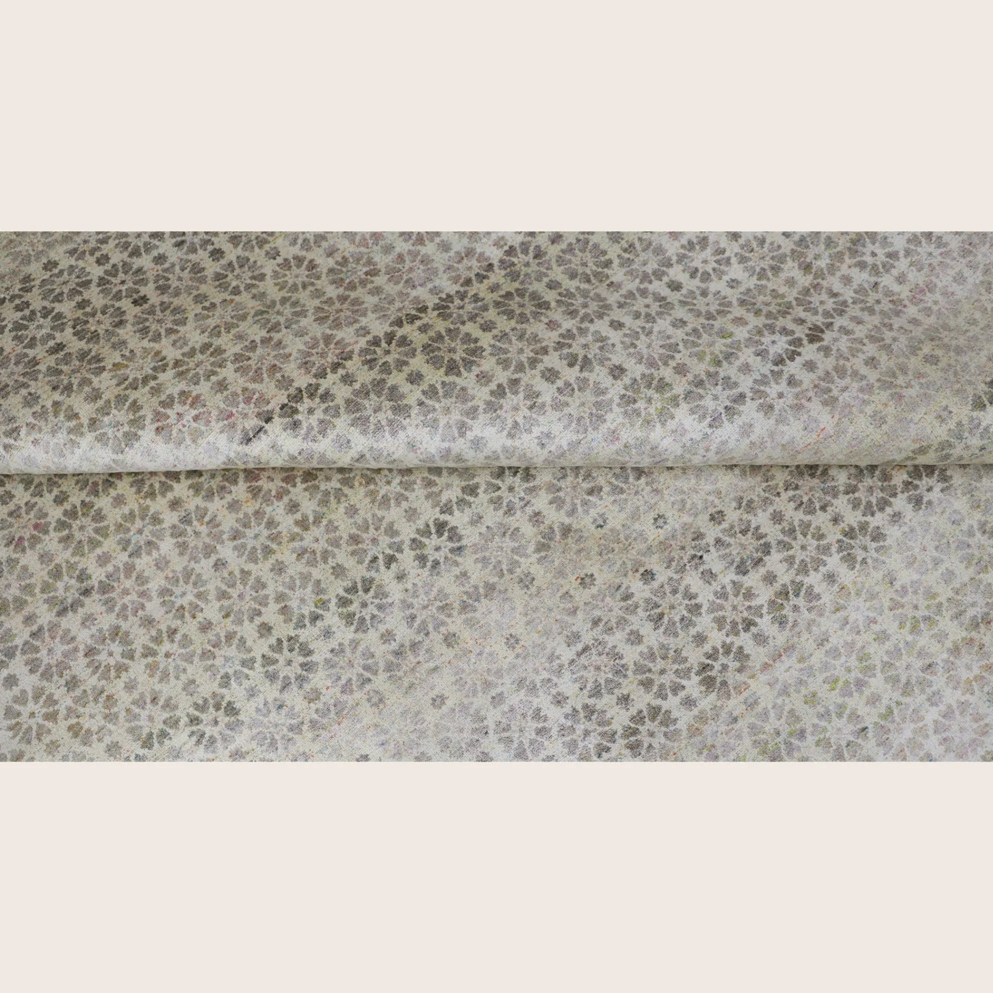 Beige Aura Transitional Saree Silk Rug - Image 4