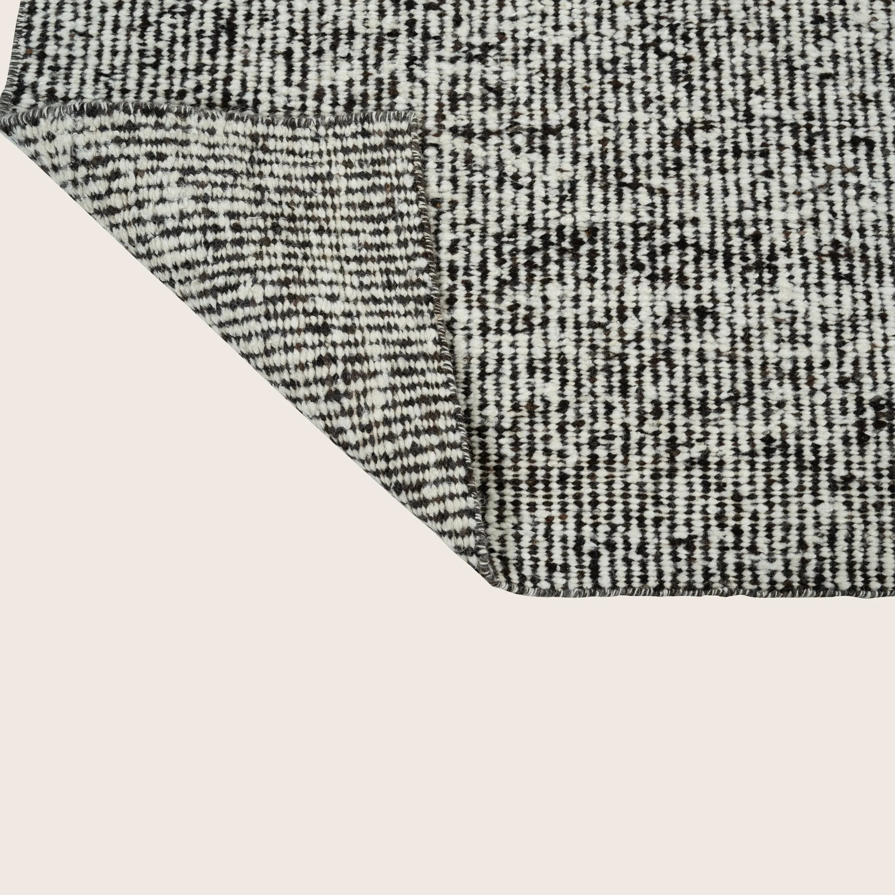 Black & White Dhurrie Wool Runner - 5' x 10' - Image 6