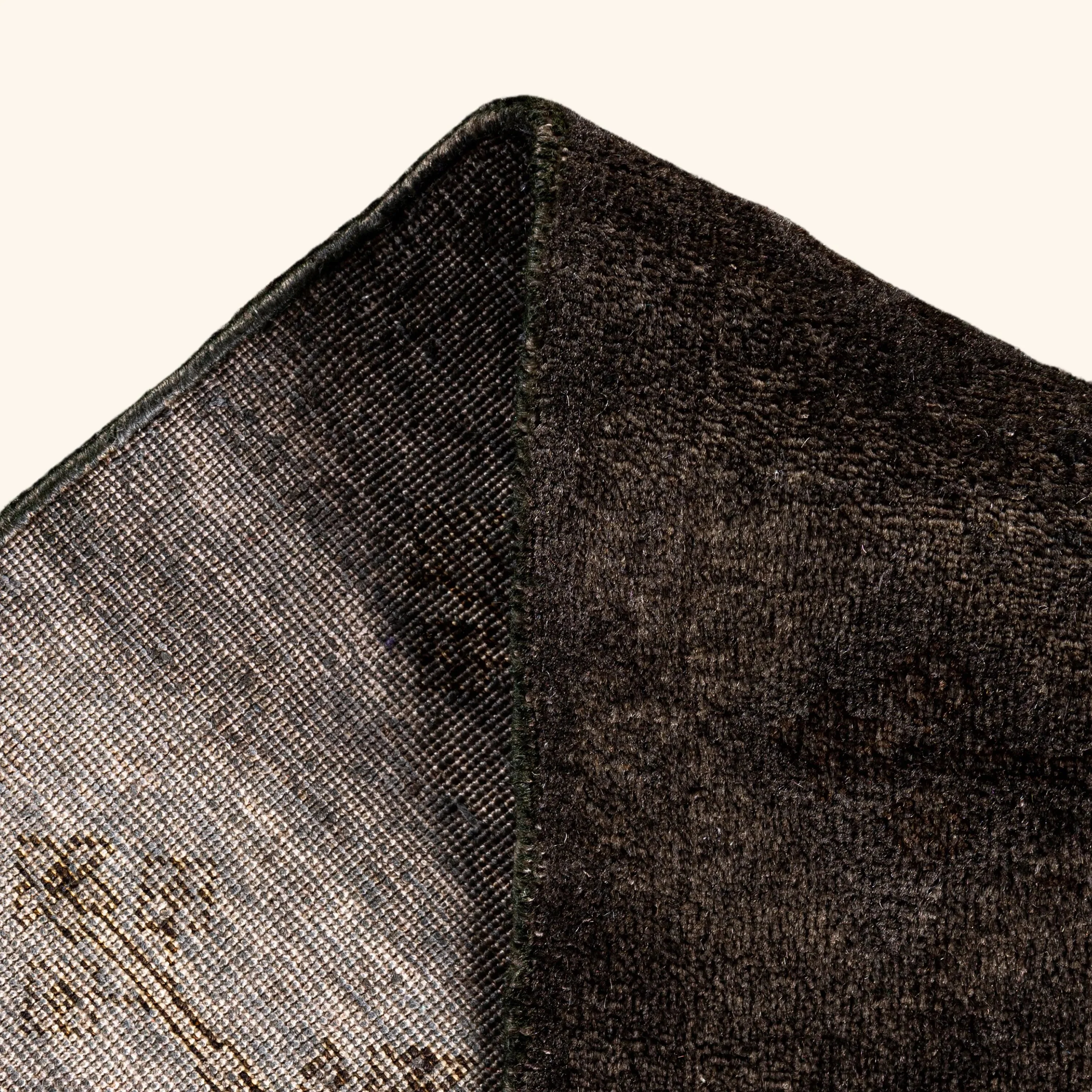 Charcoal Samsara Wool Rug - 4'2" x 6'6" - Image 6