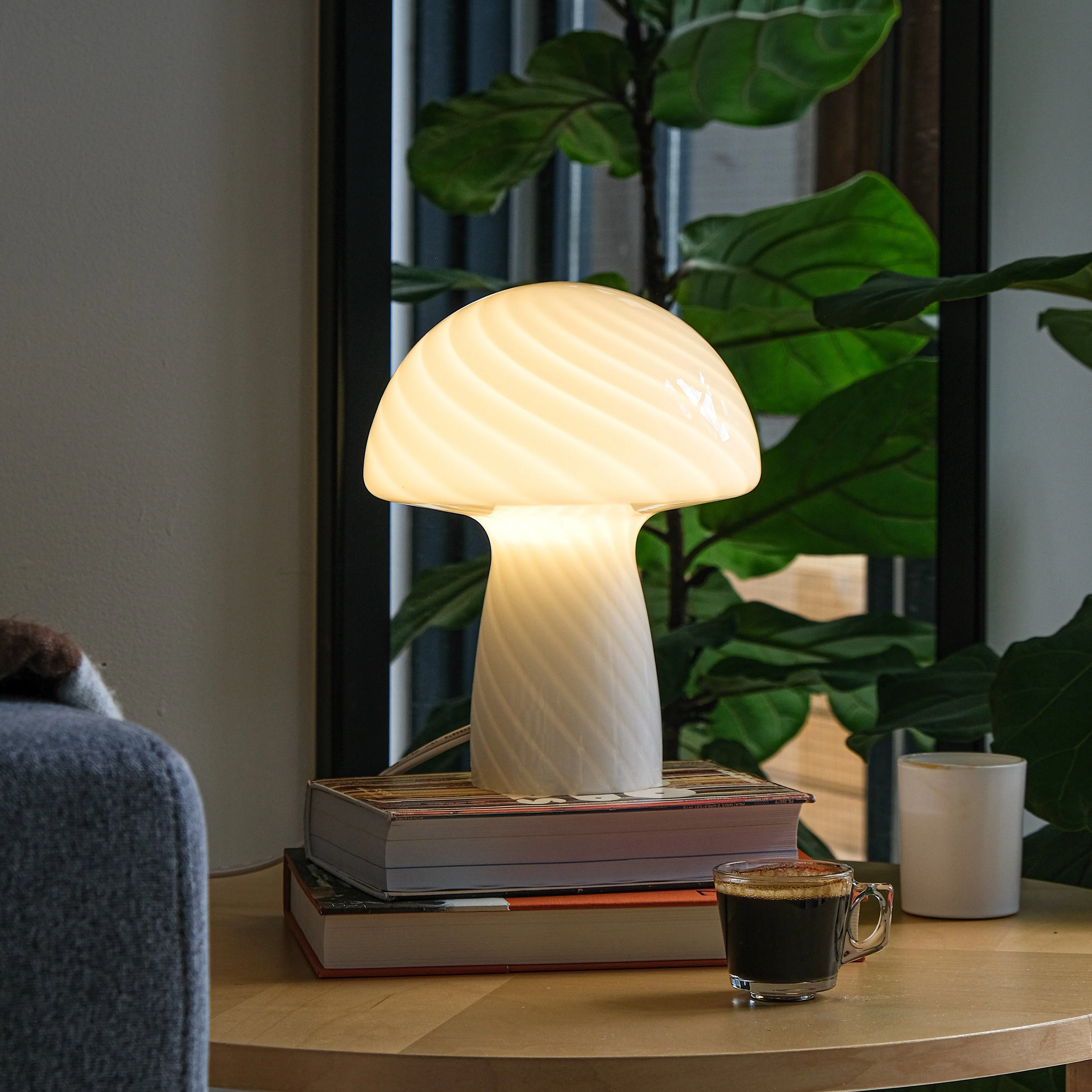 Close Top Petite Mushroom Lamp - Image 19