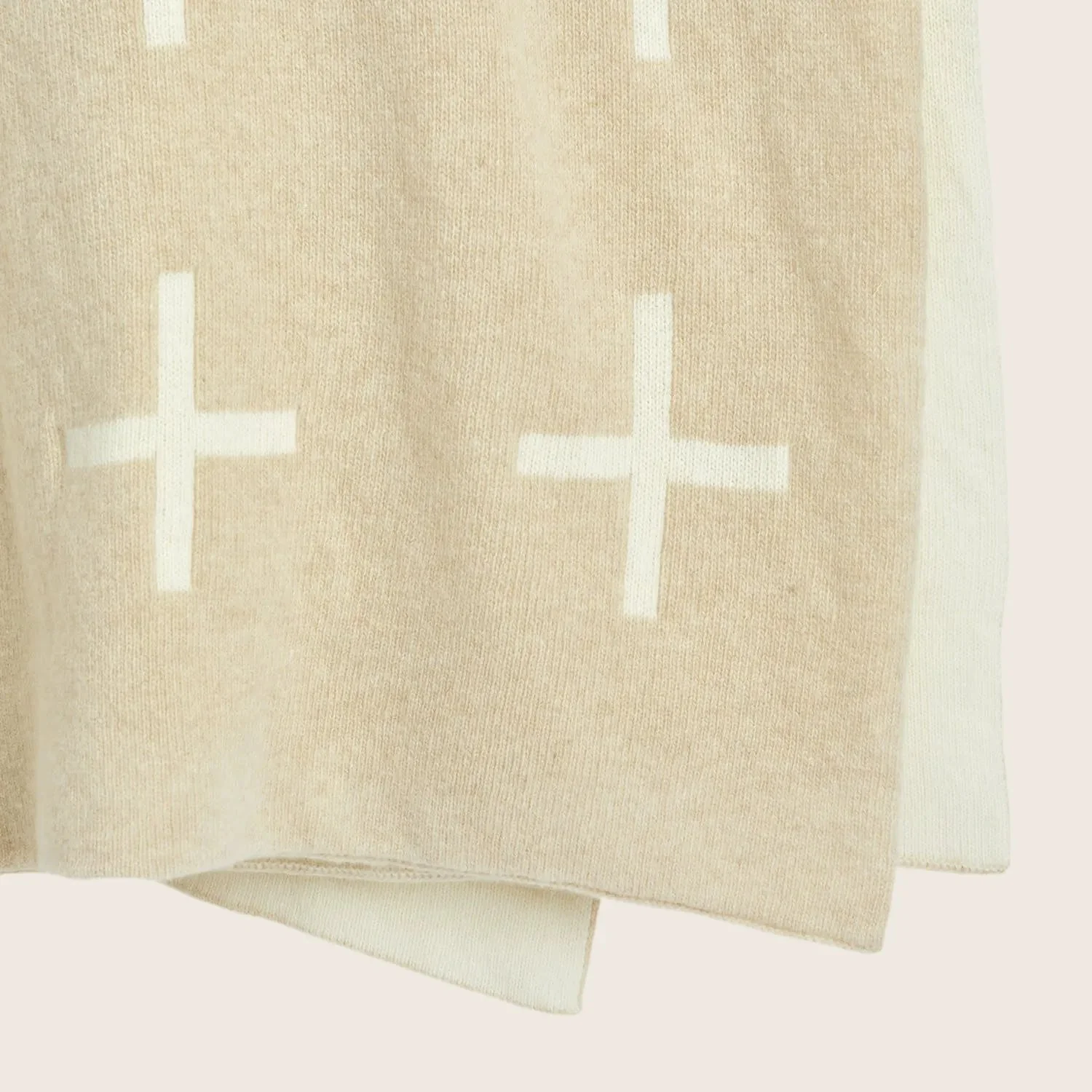 Cross Knit Throw - Image 4