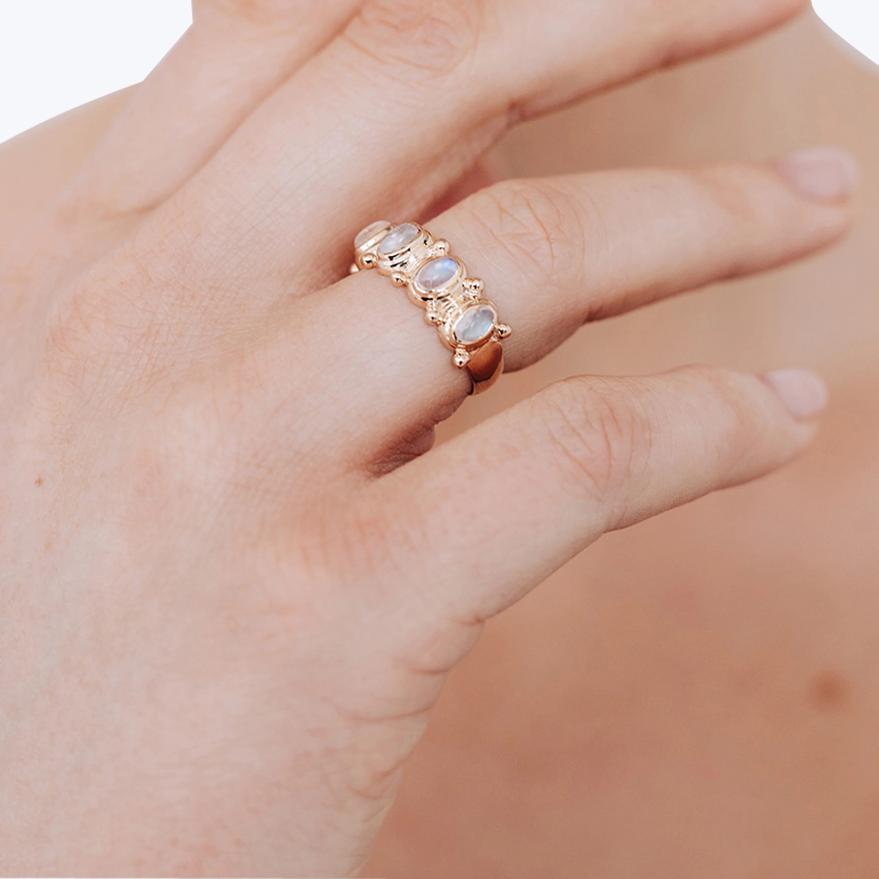 Méditerranée Oval Arch Eternity Dew Drop Ring - Image 2