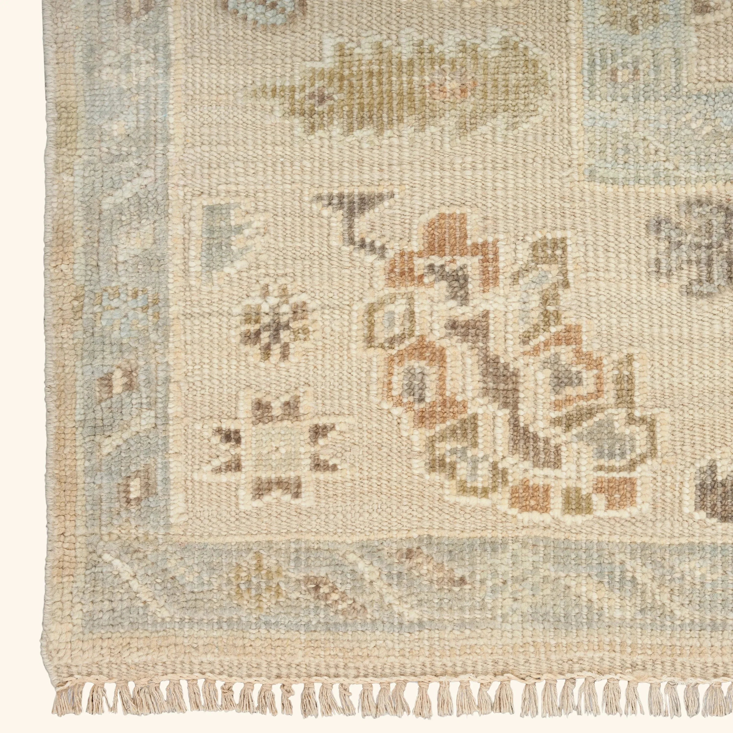 Beige Essentials Traditional Wool Rug - Image 10
