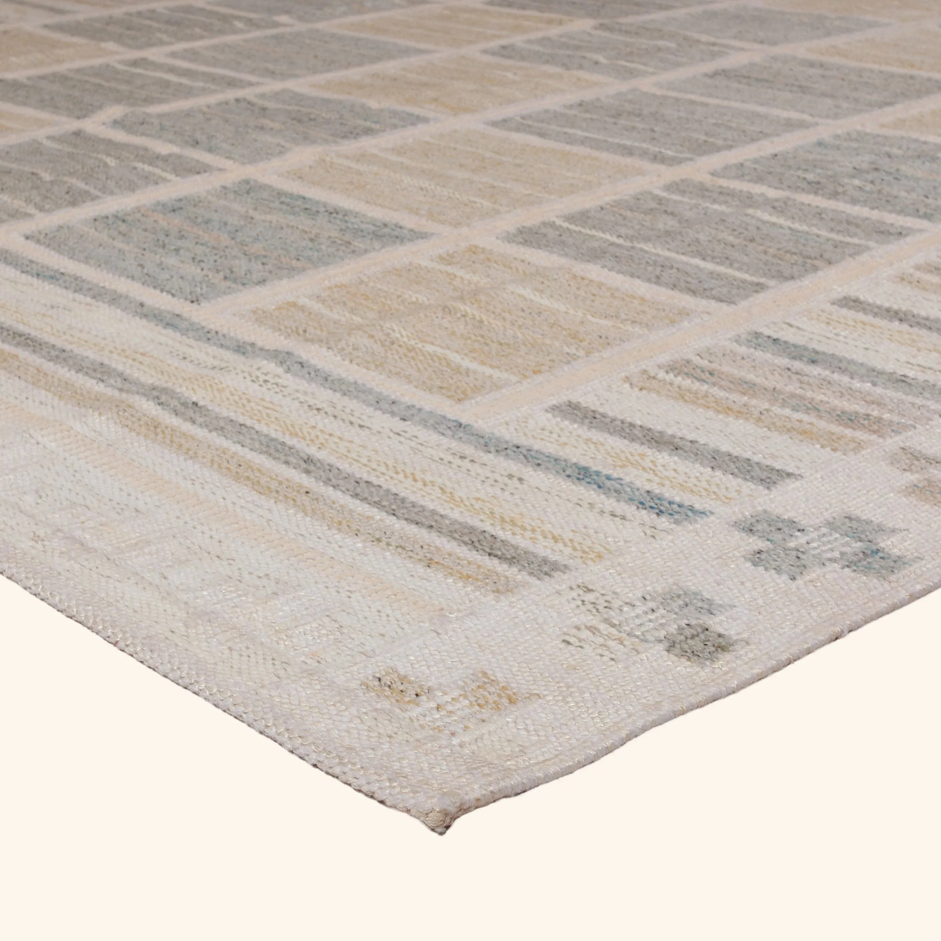 Beige and Grey Flatweave Rug - 9'5" x 12' - Image 3