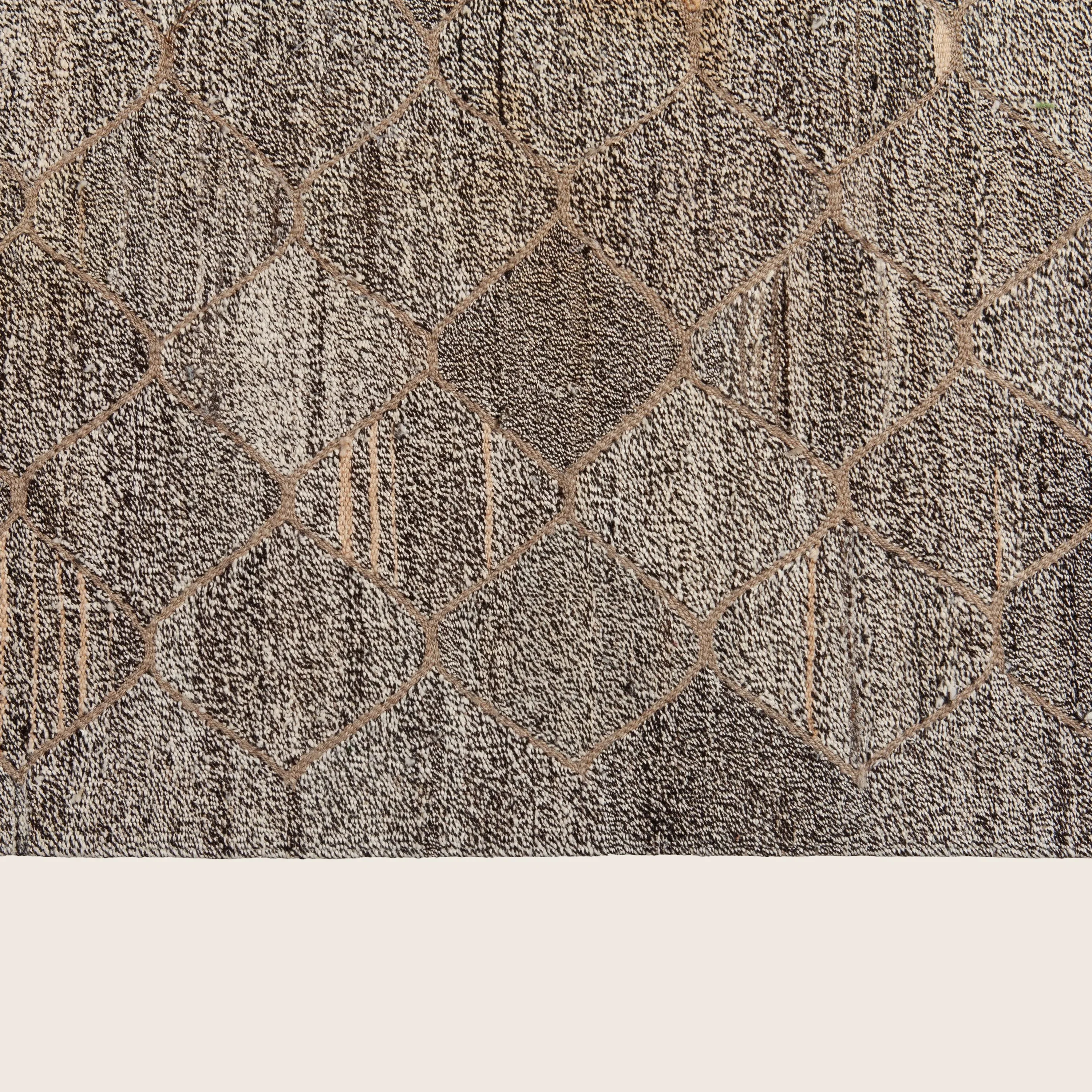 Brown Flatweave Wool Persian Rug - 9'7" x 12'9" - Image 6