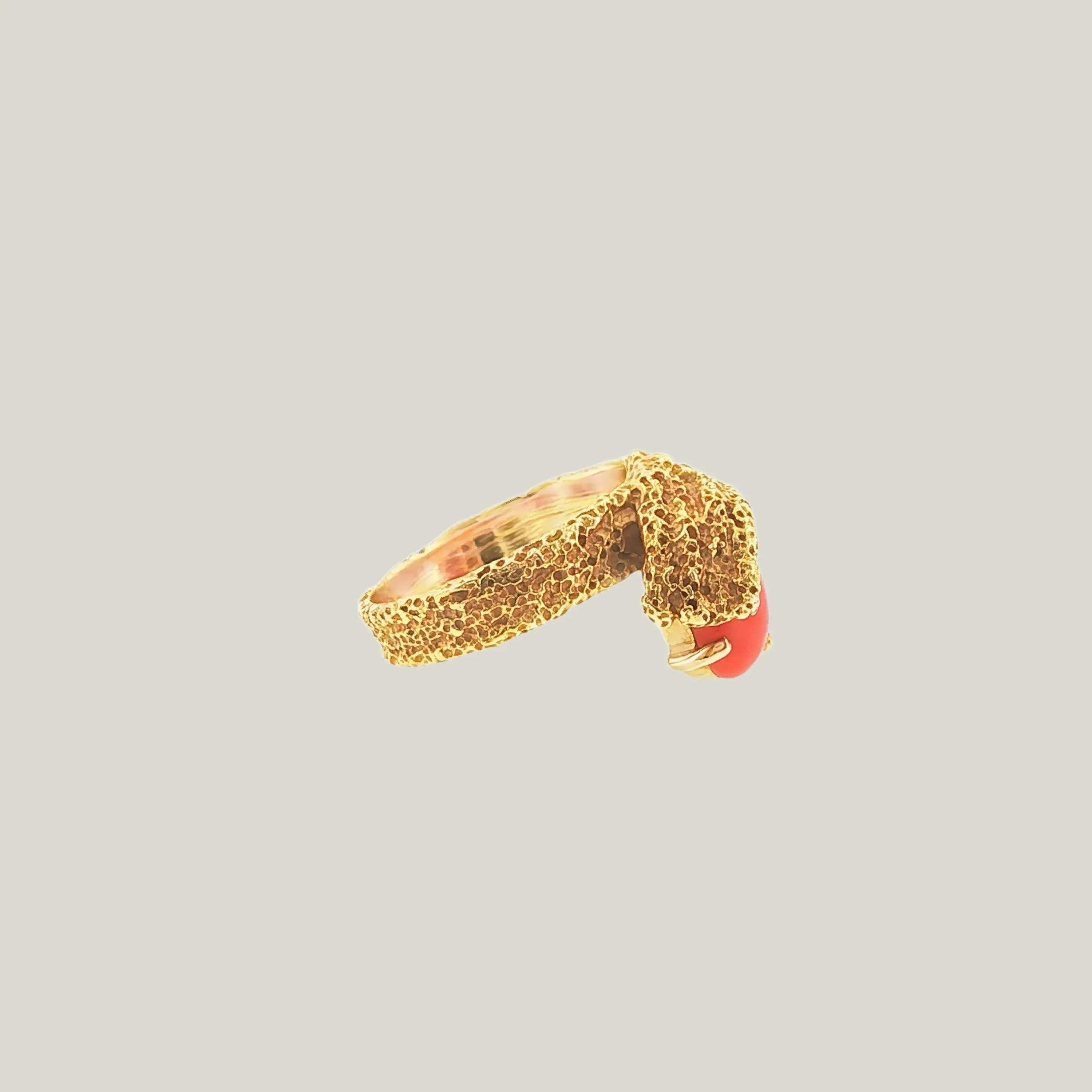 French 1970s Textured Coral Ring - Image 4