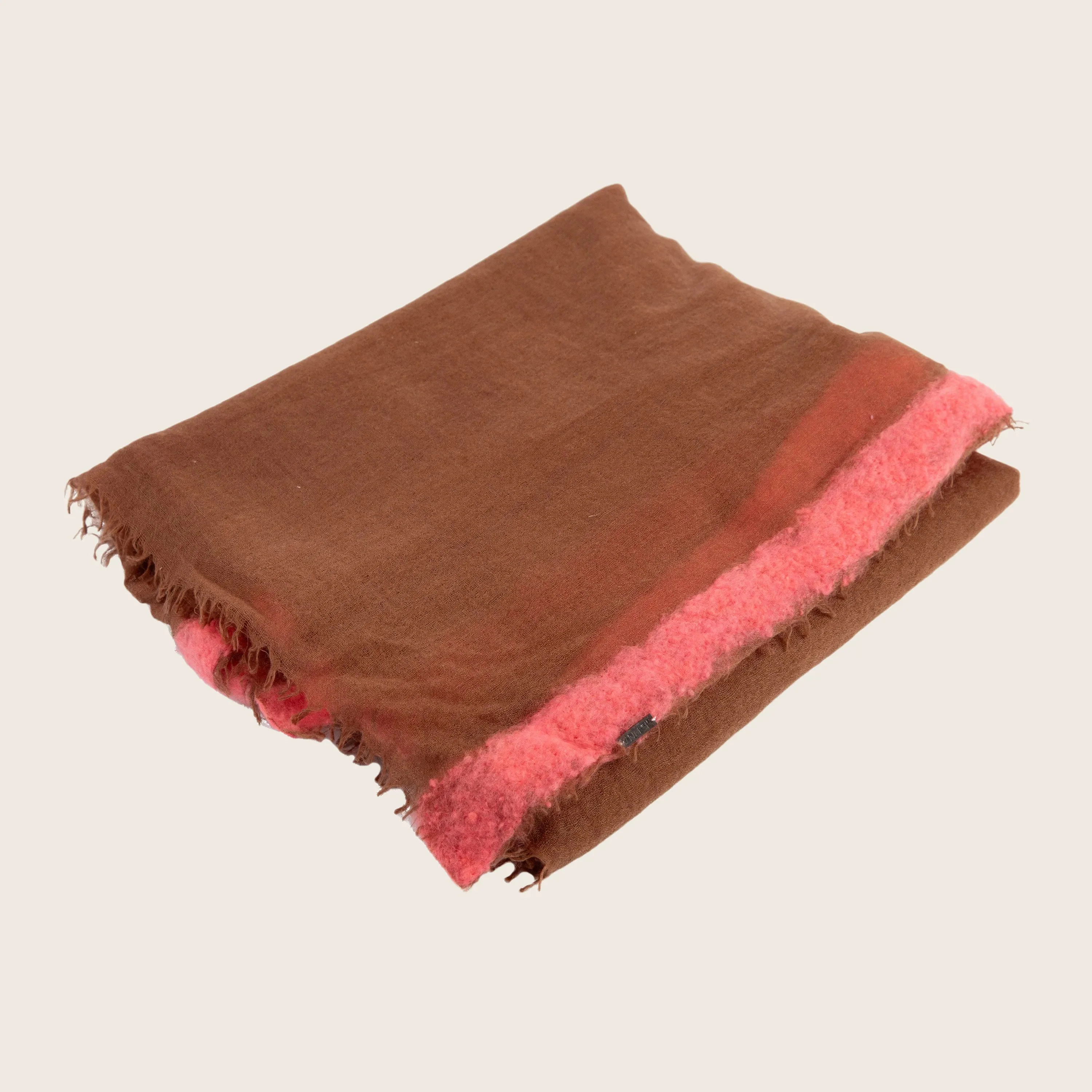 Gran Souffle Oversized Semi Felted Cashmere Border Throw - Image 4
