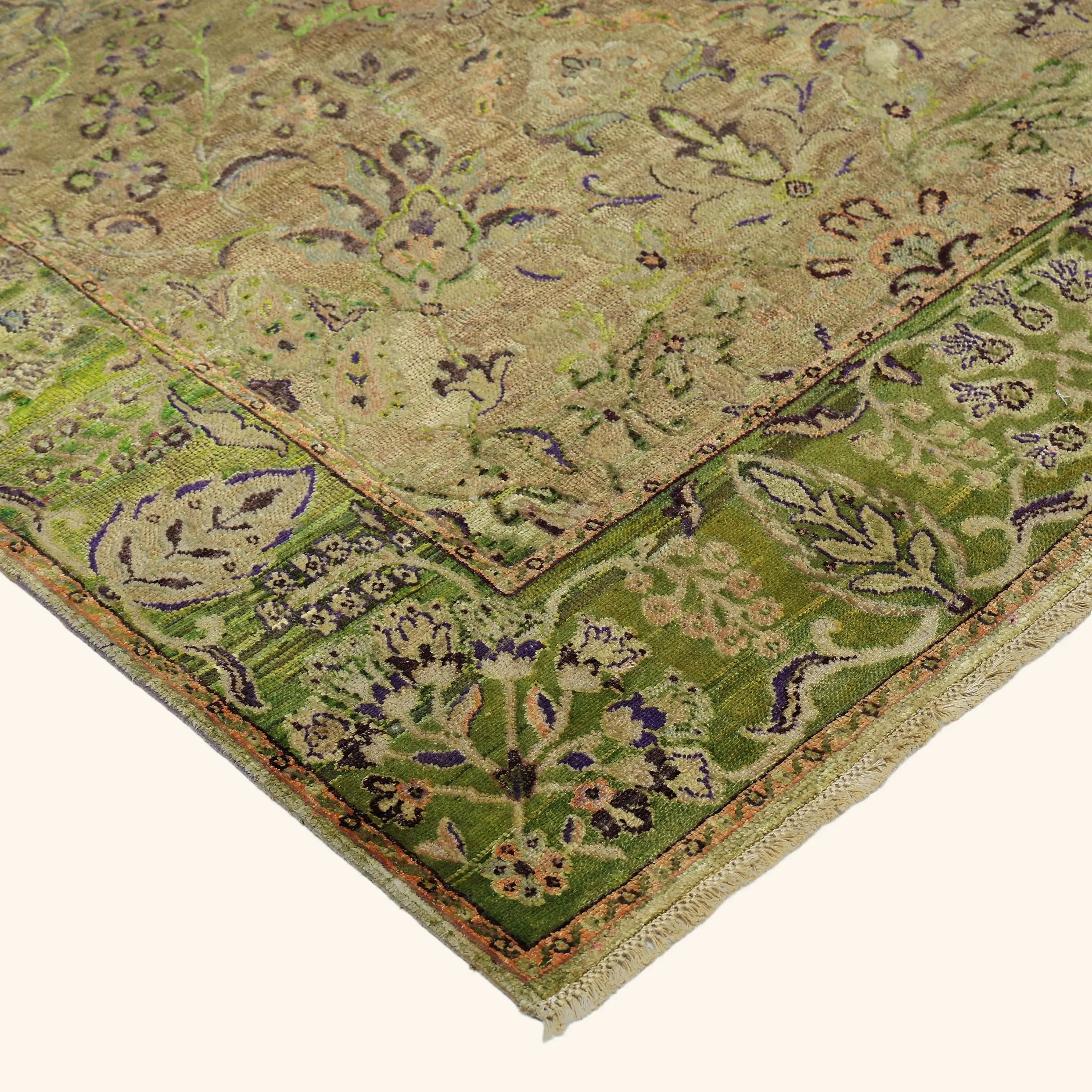 Green Alchemy Traditional Silk Wool Blend Rug - 4'10" x 6'11" - Image 3