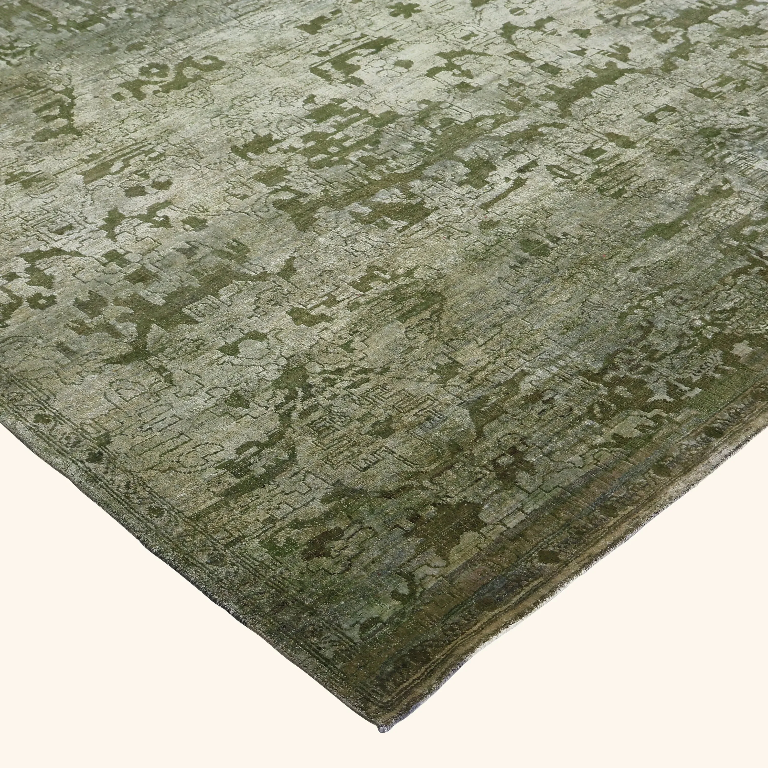 Green Alchemy Traditional Silk Wool Blend Rug - 8'10" x 12' - Image 2