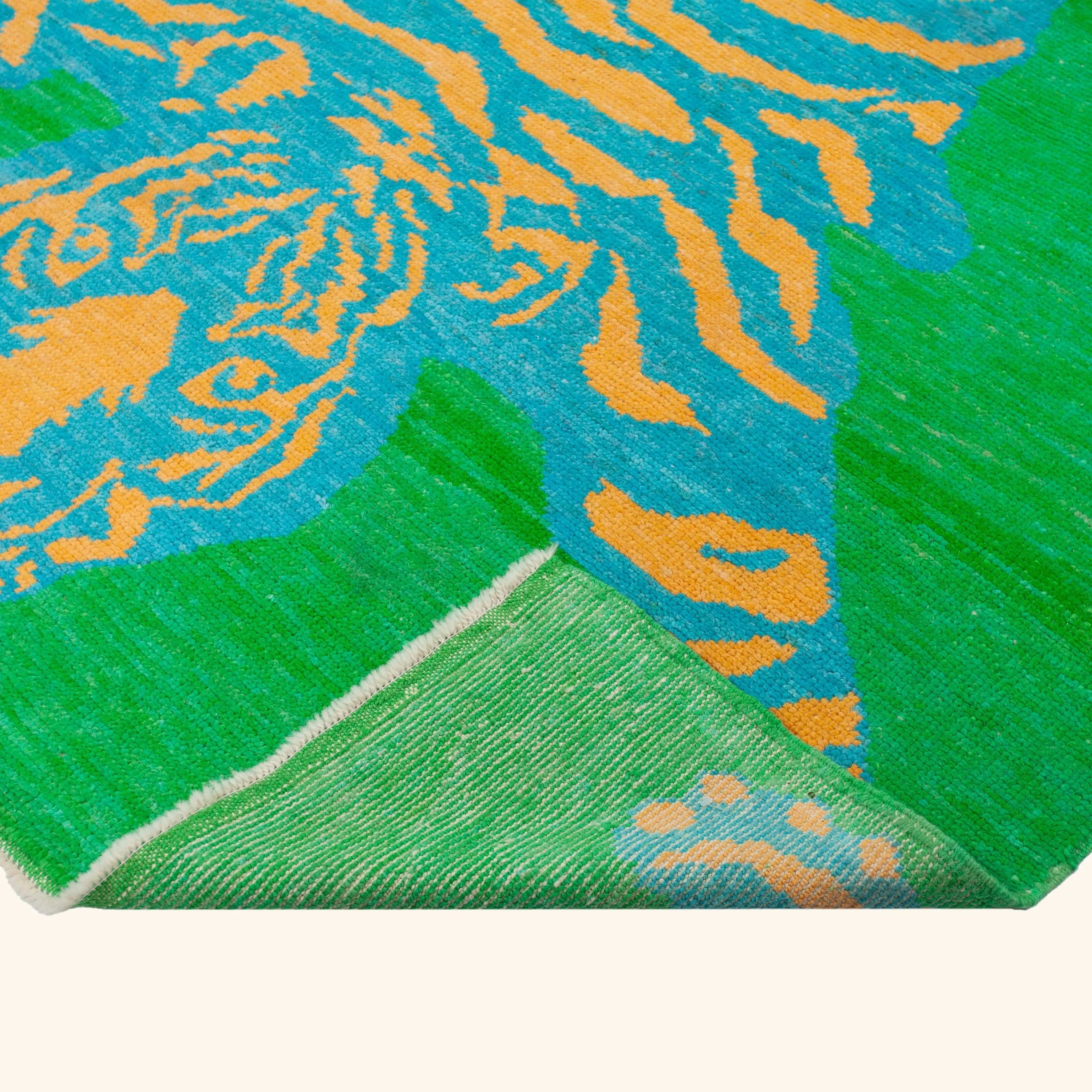 Green Contemporary Tiger Wool Rug - 6'6" x 8'11" - Image 4