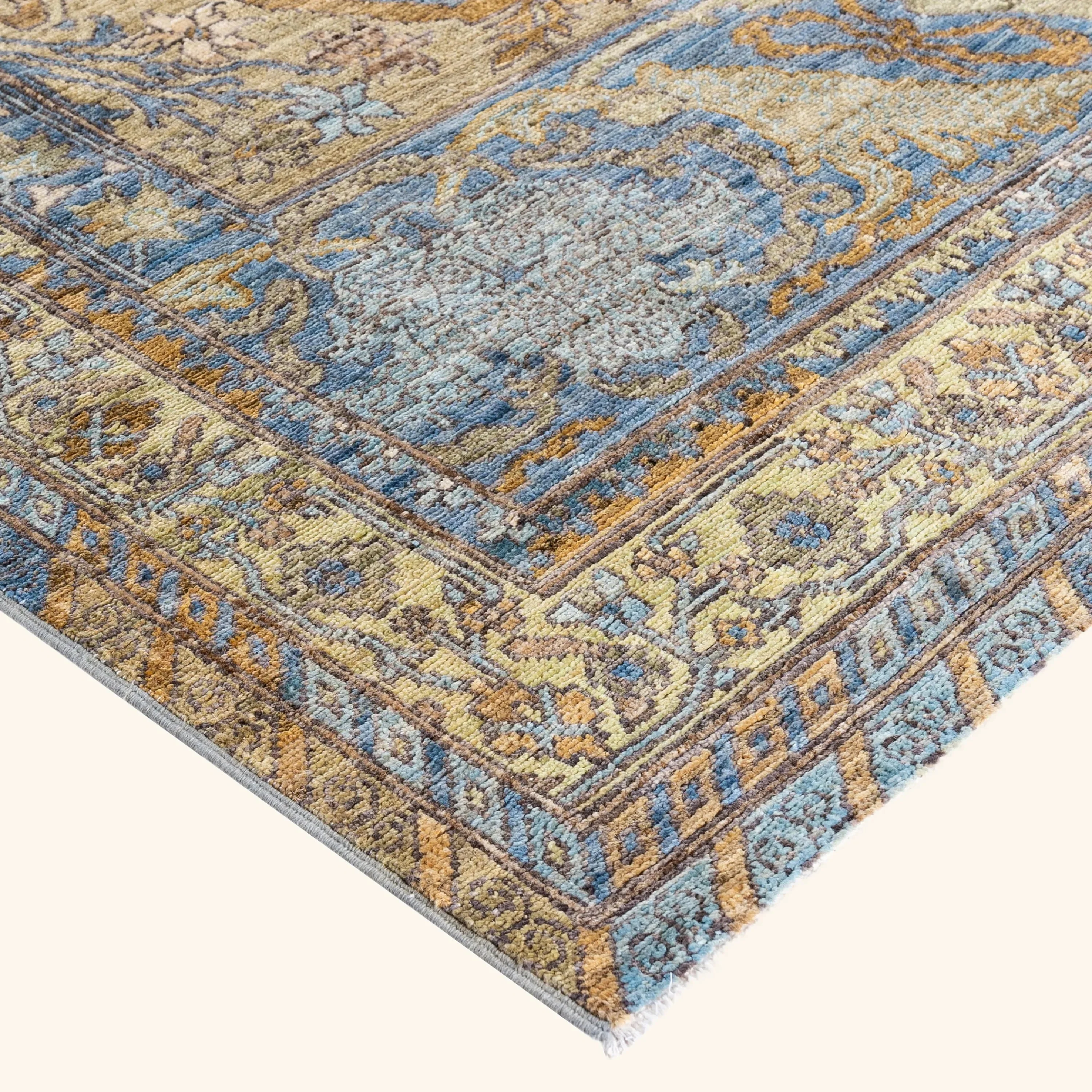 Green Soluna Traditional Wool Rug - 6'2" x 9' - Image 2