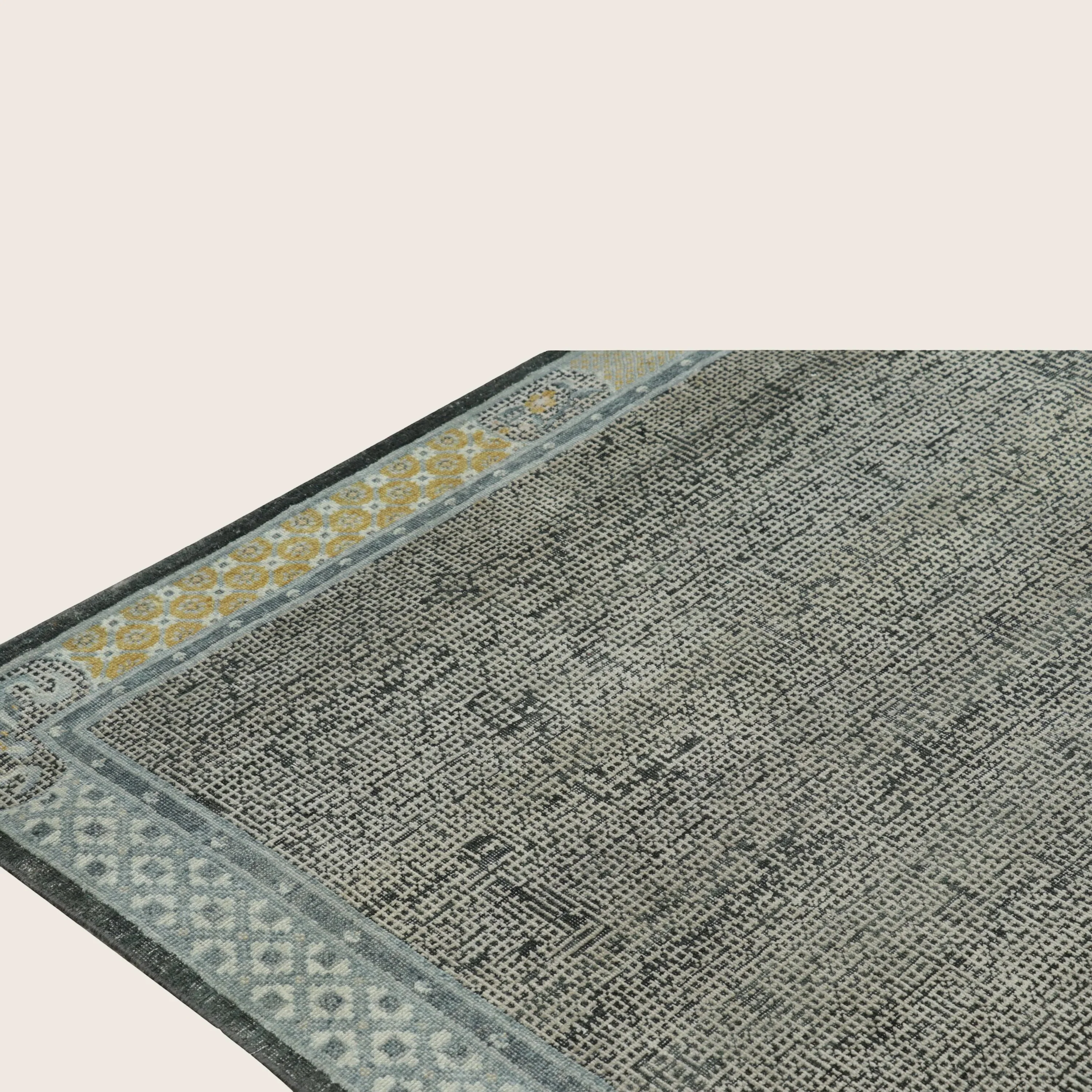 Grey Traditional Wool Silk Rug - 8'1" x 10'1" - Image 10