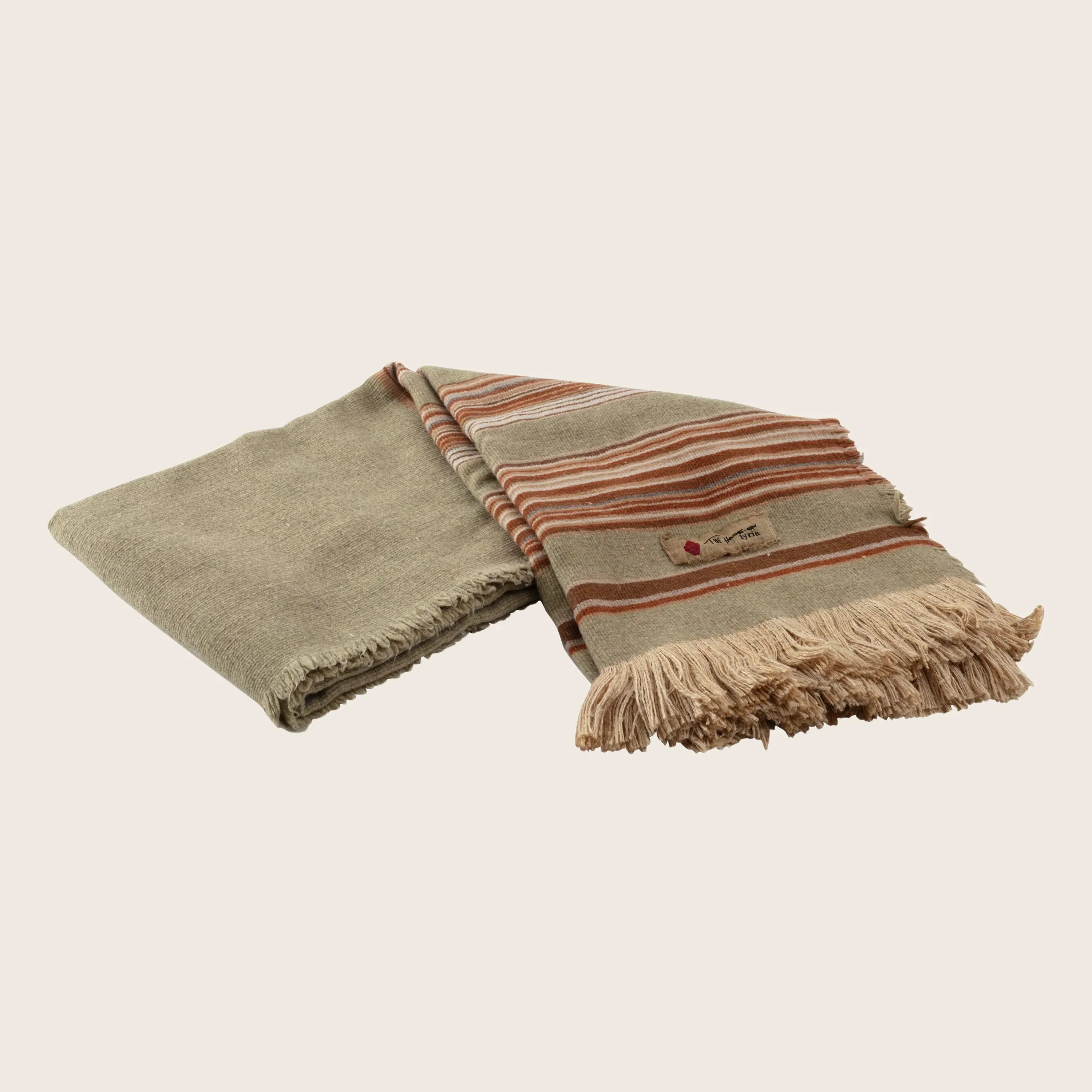 Grottesco Throw - Image 2