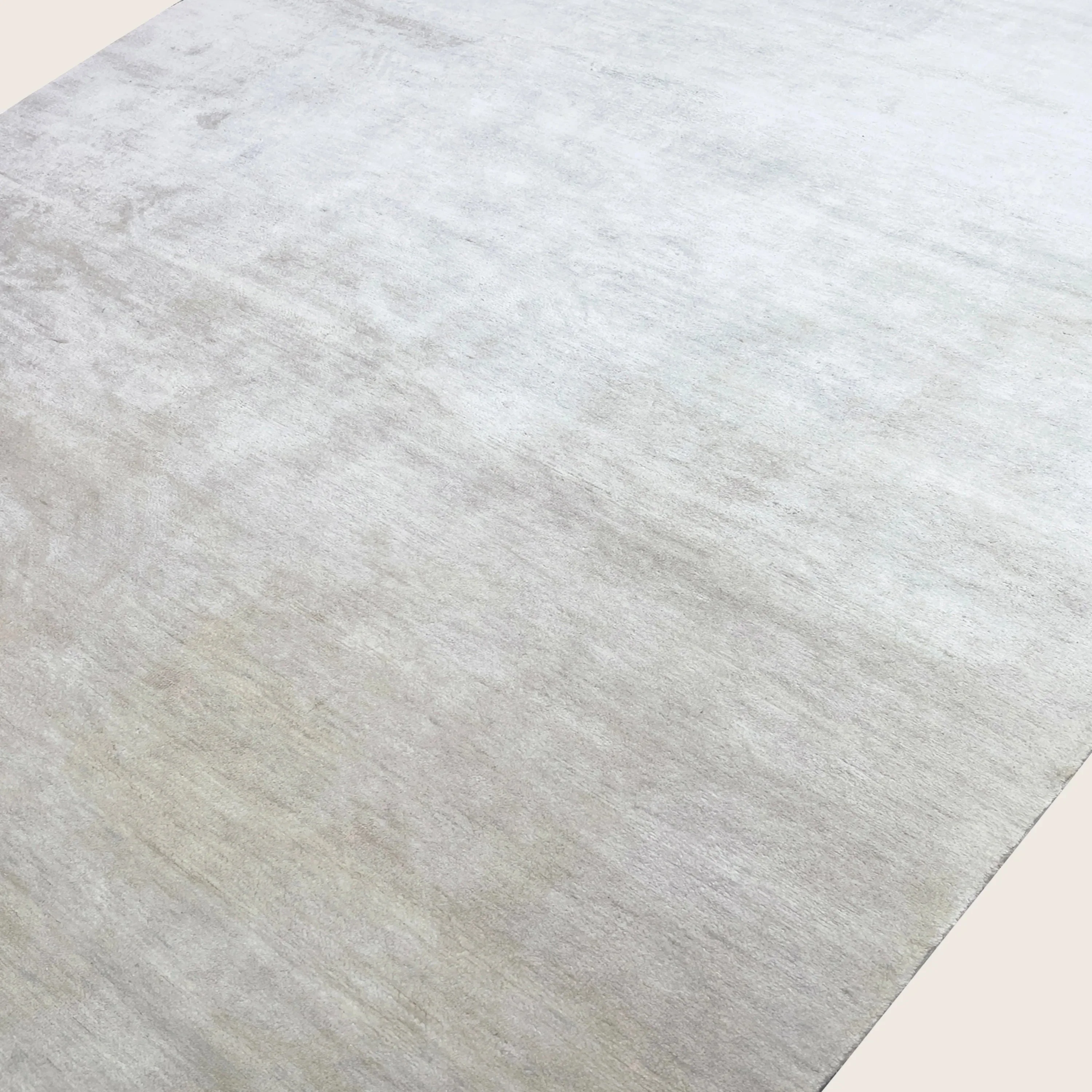 Ivory Solid Wool Silk Blend Rug - 6' x 9' - Image 3