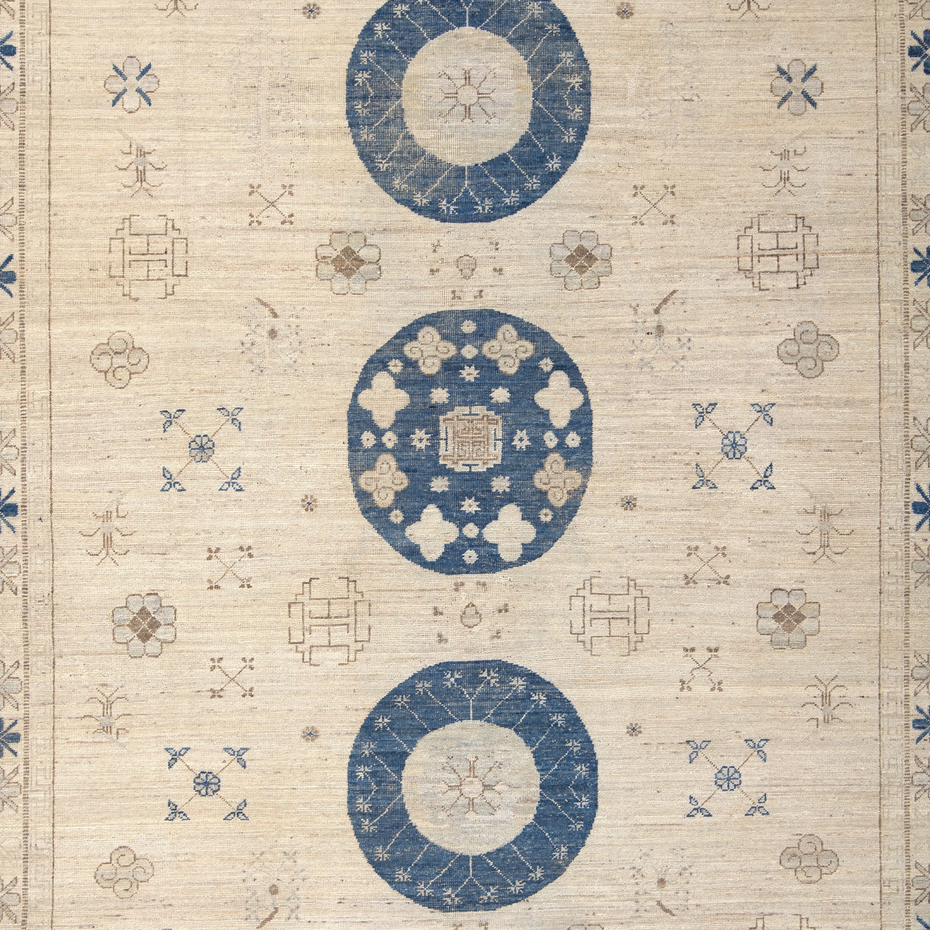 Ivory Blue Traditional Wool Rug - 9'11" x 14'11" - Image 2