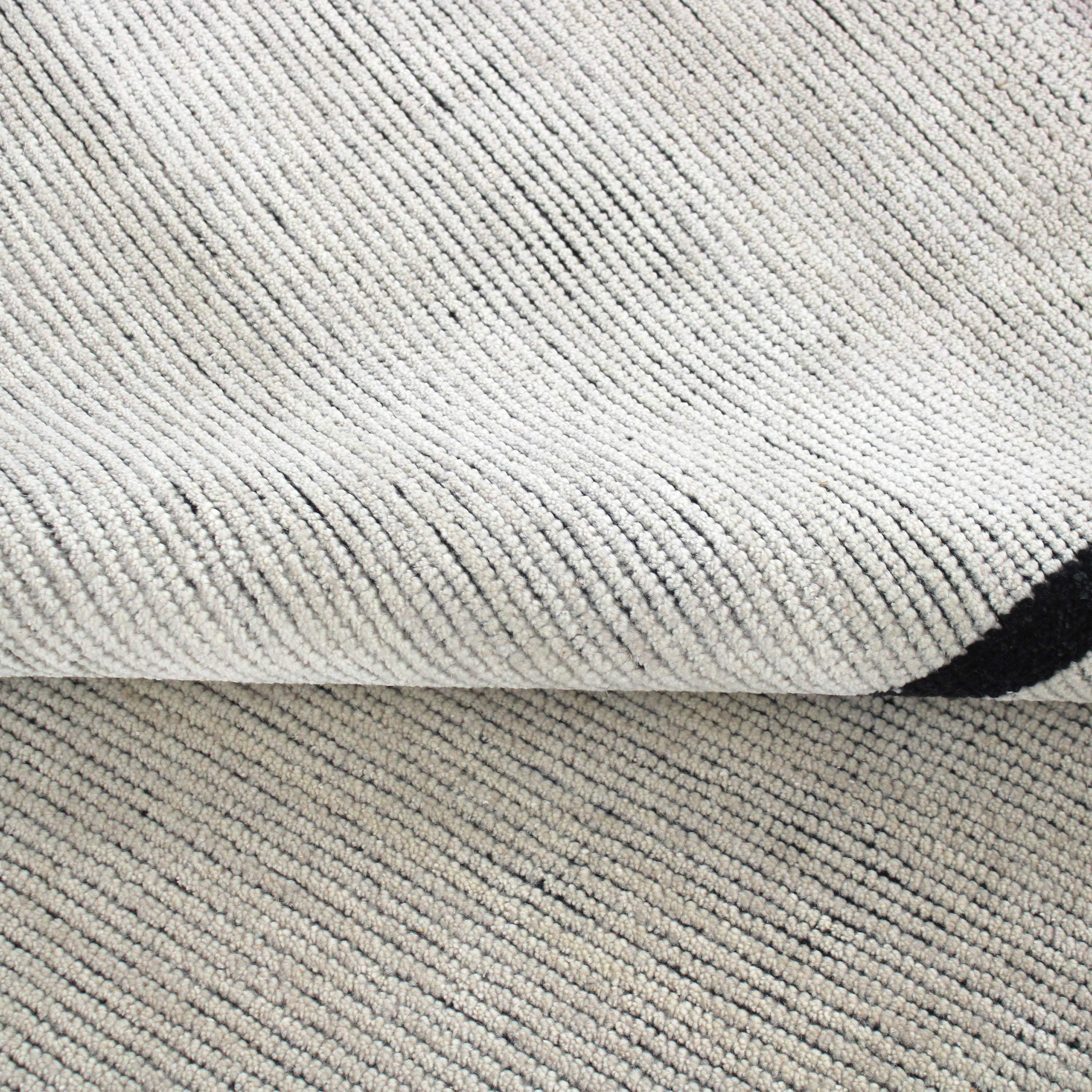 Ivory Charcoal Contemporary Wool Rug - 8'2" x 10' - Image 2