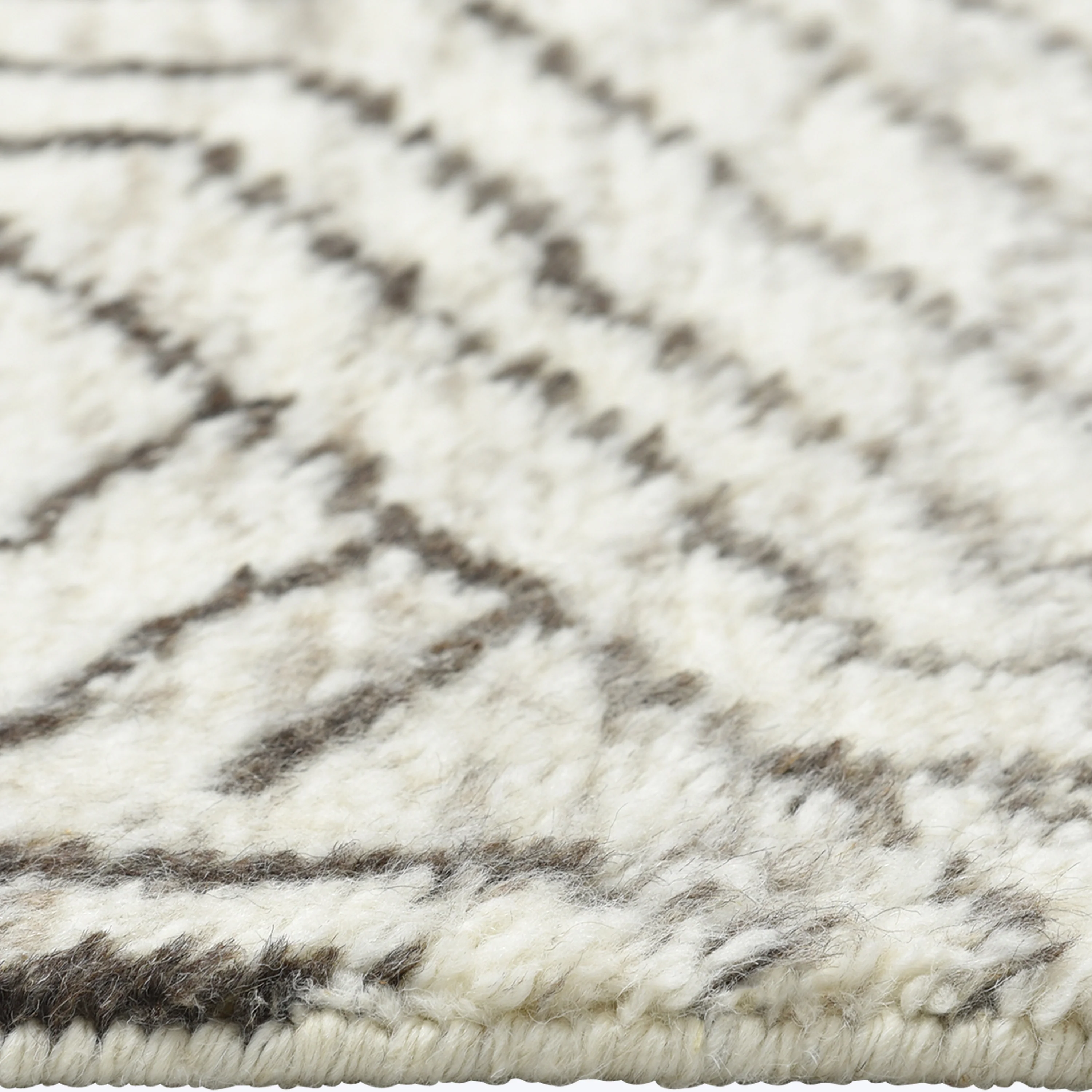 Ivory Moroccon Wool Cotton Blend Rug - 5' x 8' - Image 4