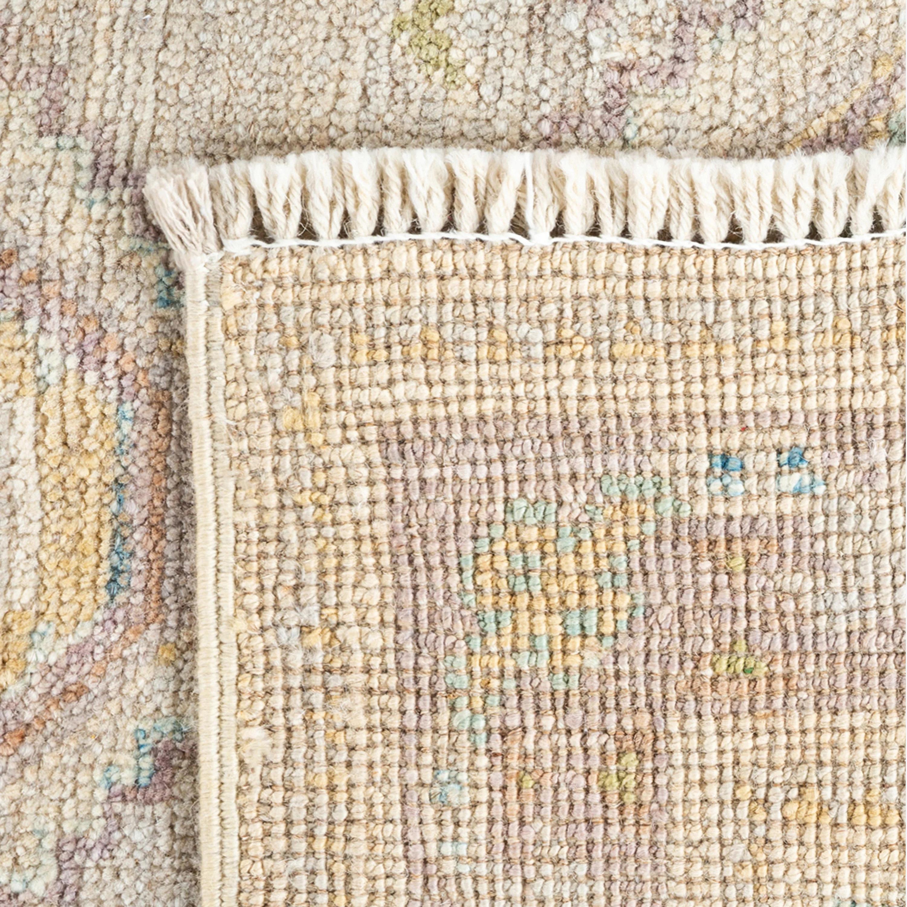 Ivory Traditional Wool Rug - 4' 11" x 6' 8" - Image 6