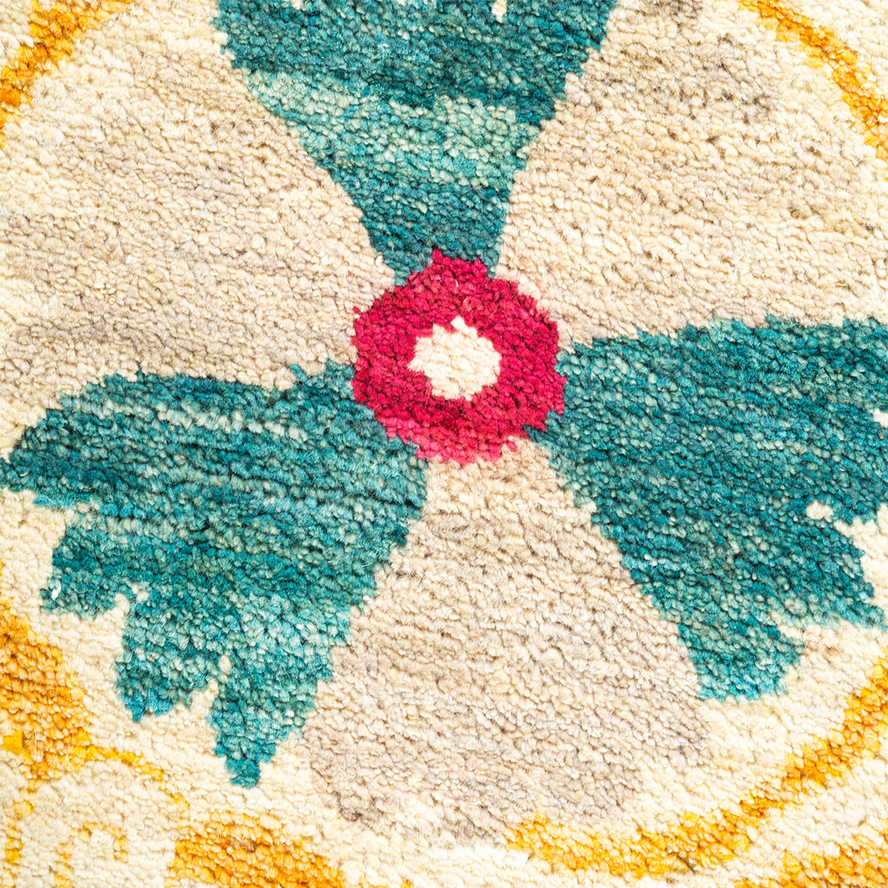 Yellow Traditional Wool Rug - 6' 3" x 9' 2" - Image 4