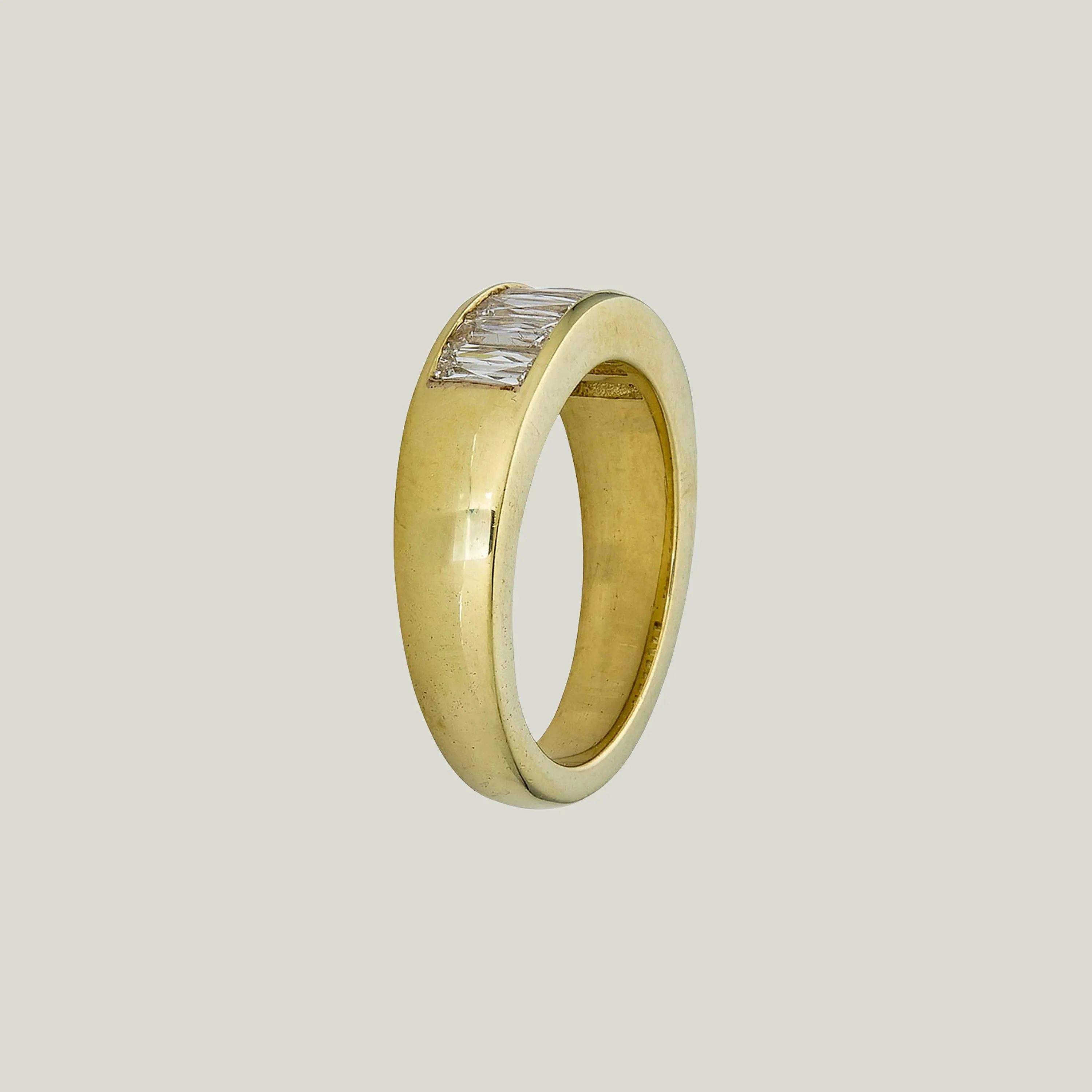 Contemporary 18K Yellow Gold Baguette Cut Diamond Band - Image 2