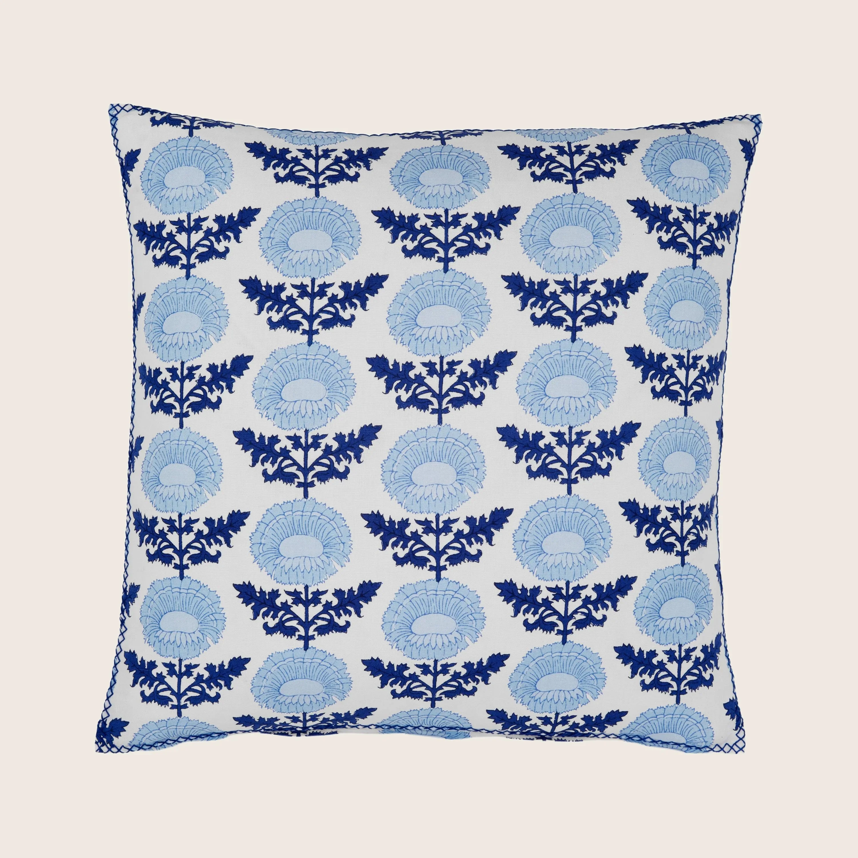 Kaavia Pillow