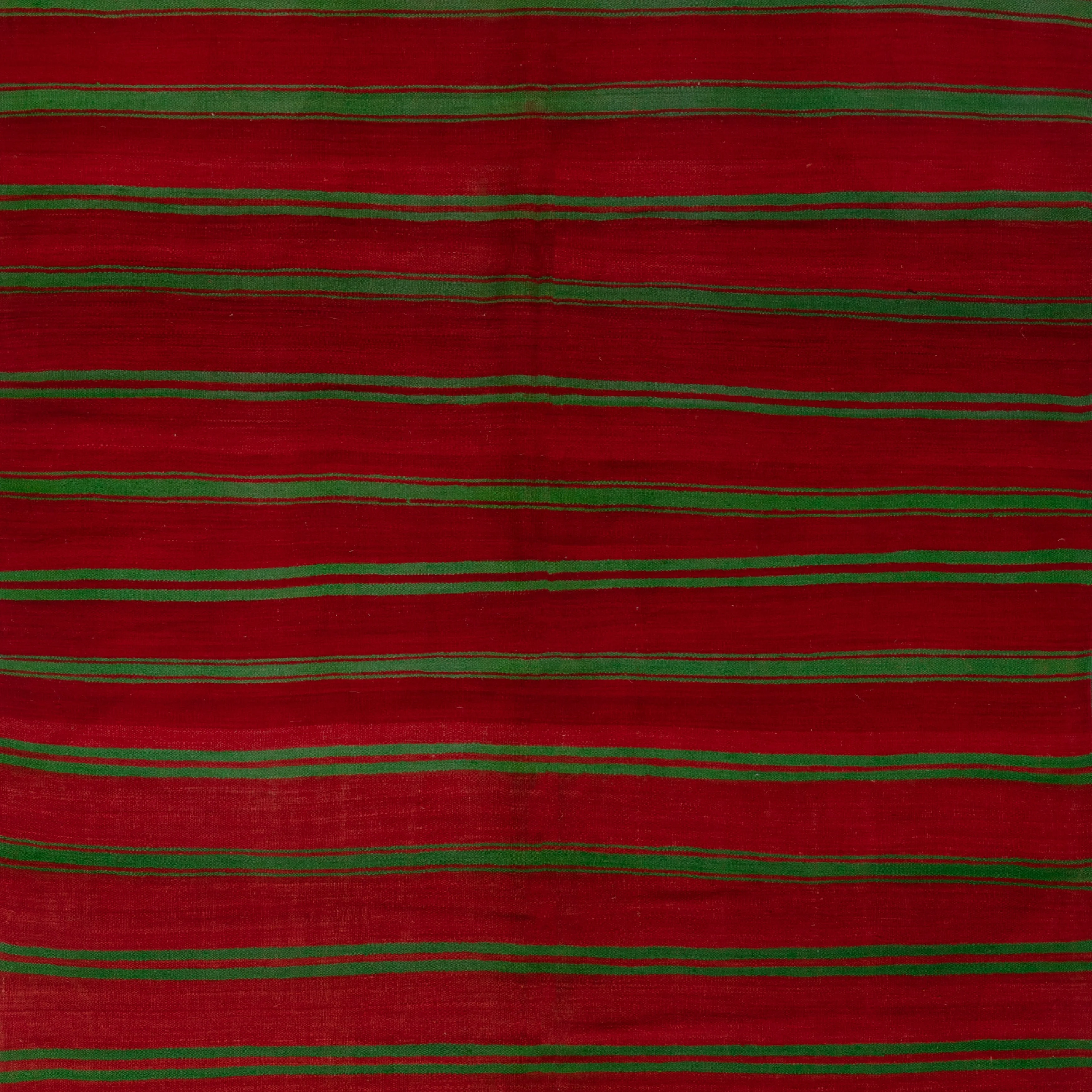 Red & Green Flatweave Wool Runner - 4'9" x 19' - Image 2