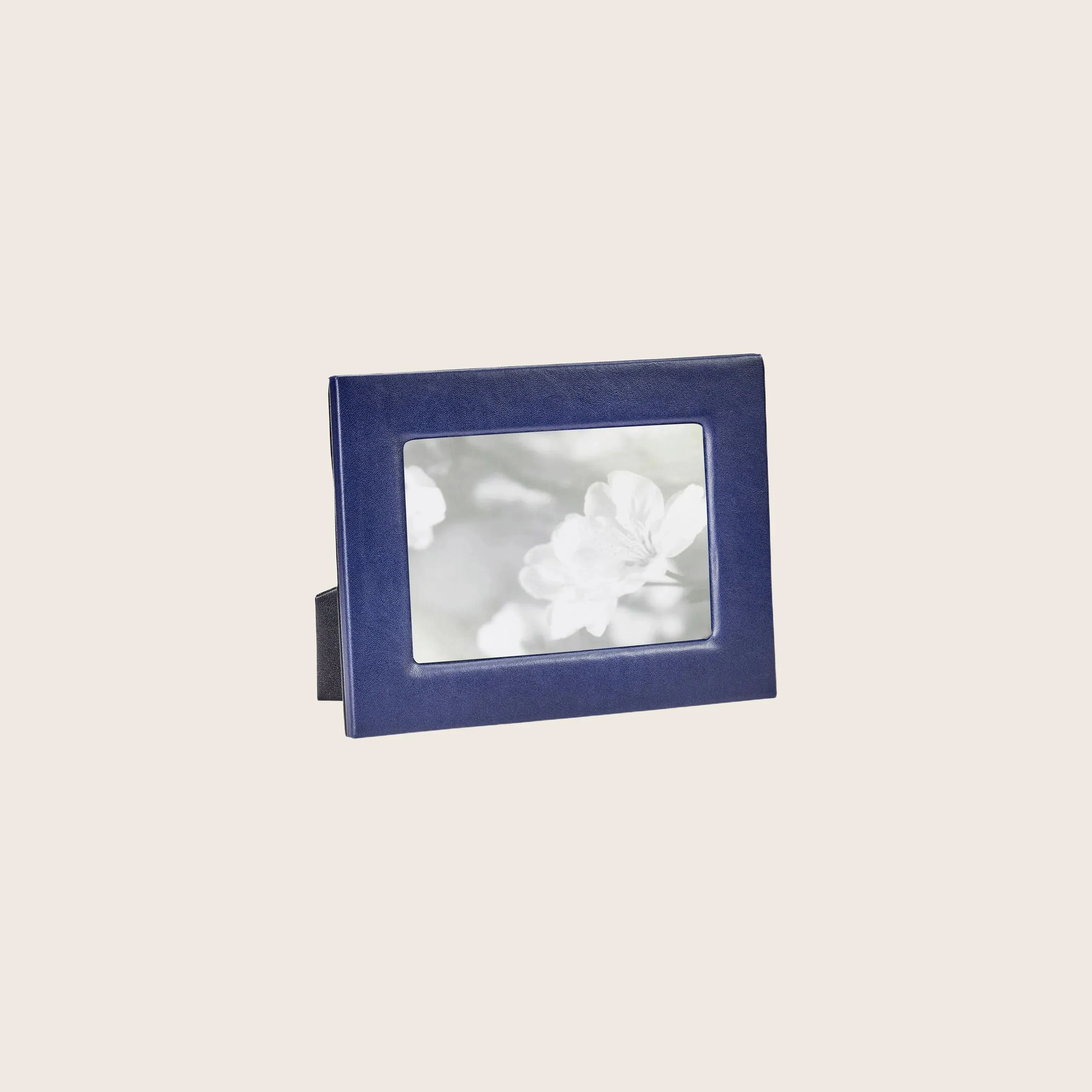 5" x 7" Photo Frame, Pebble Grain Leather - Image 10