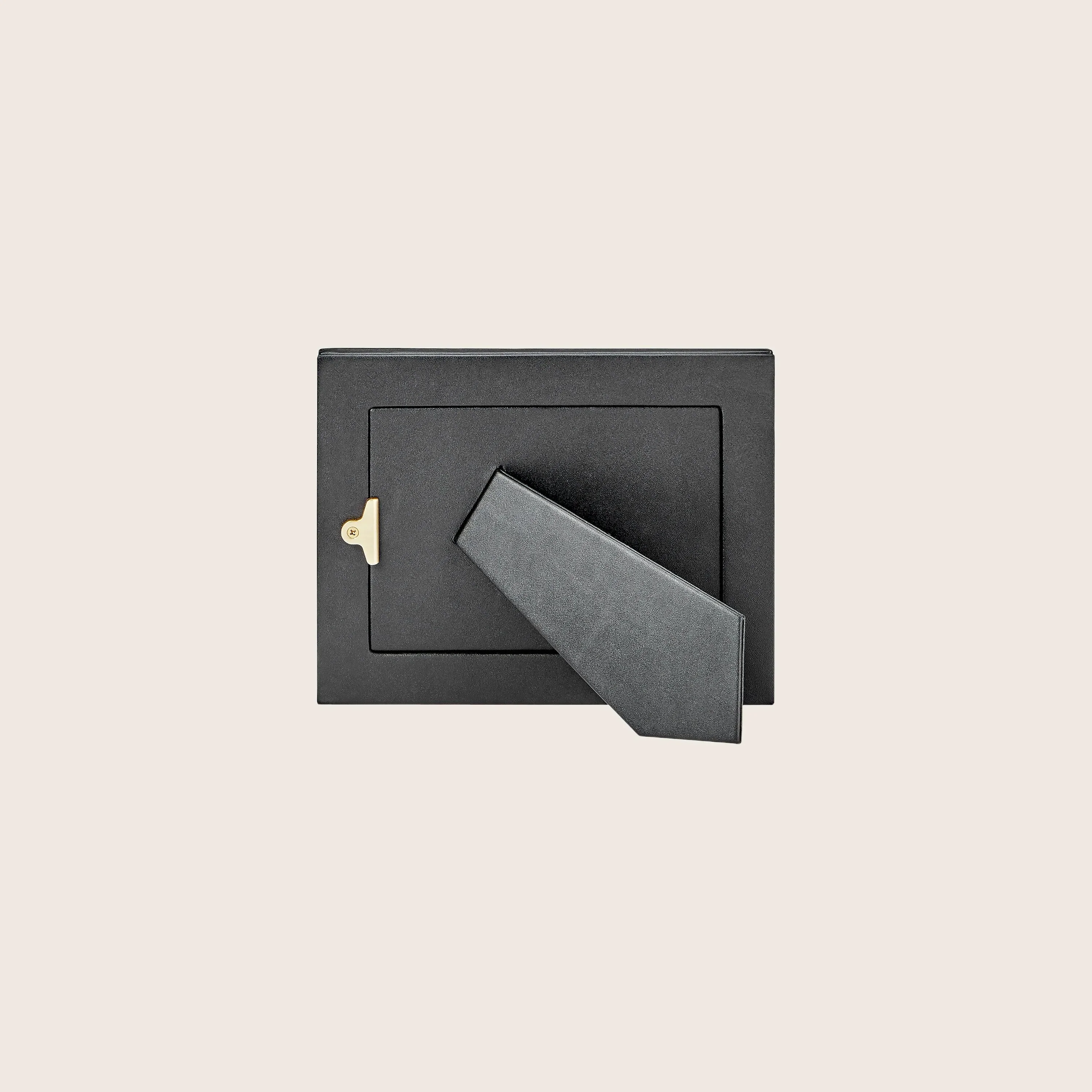 5" x 7" Photo Frame, Pebble Grain Leather - Image 3