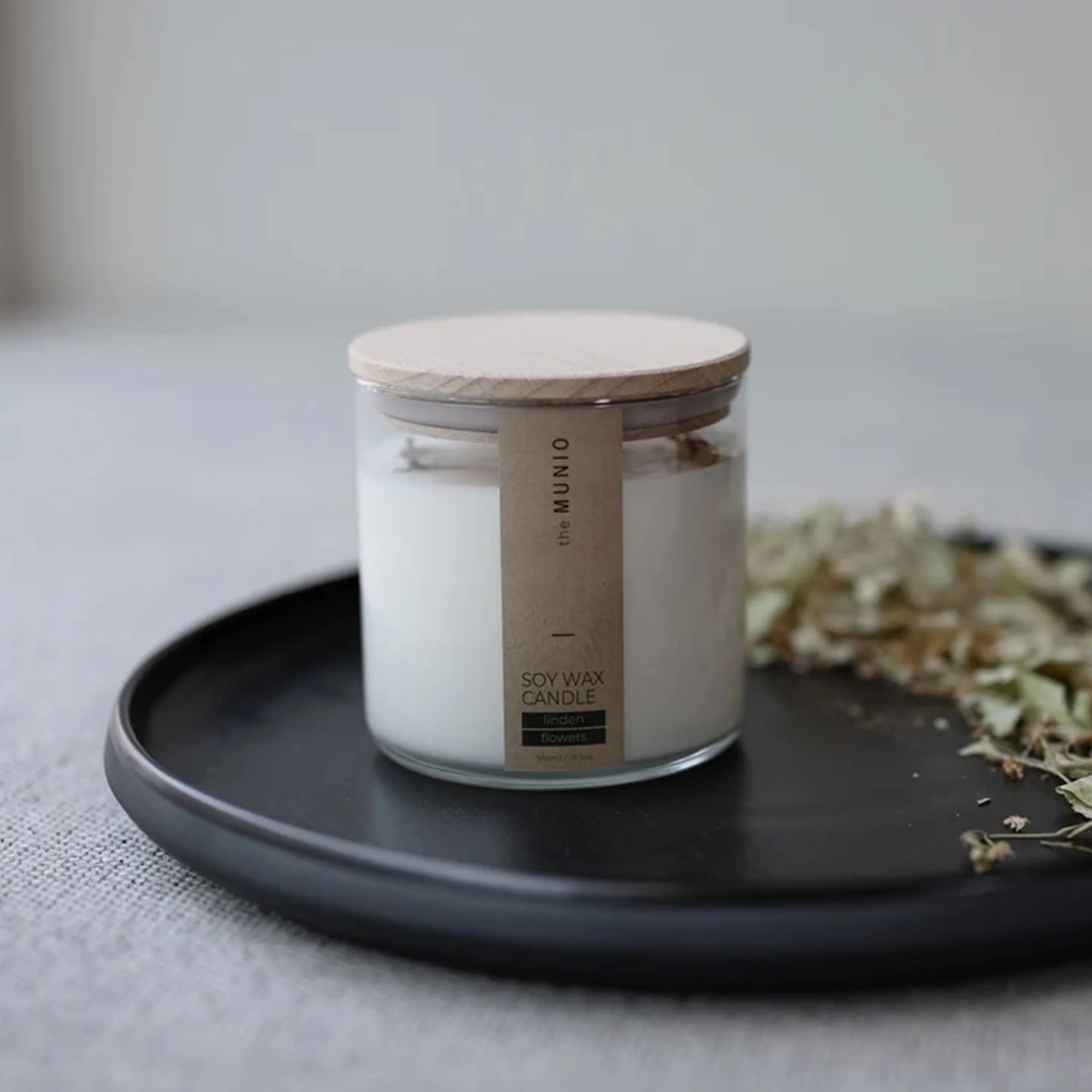 Linden Flowers Votive Candle - Image 2