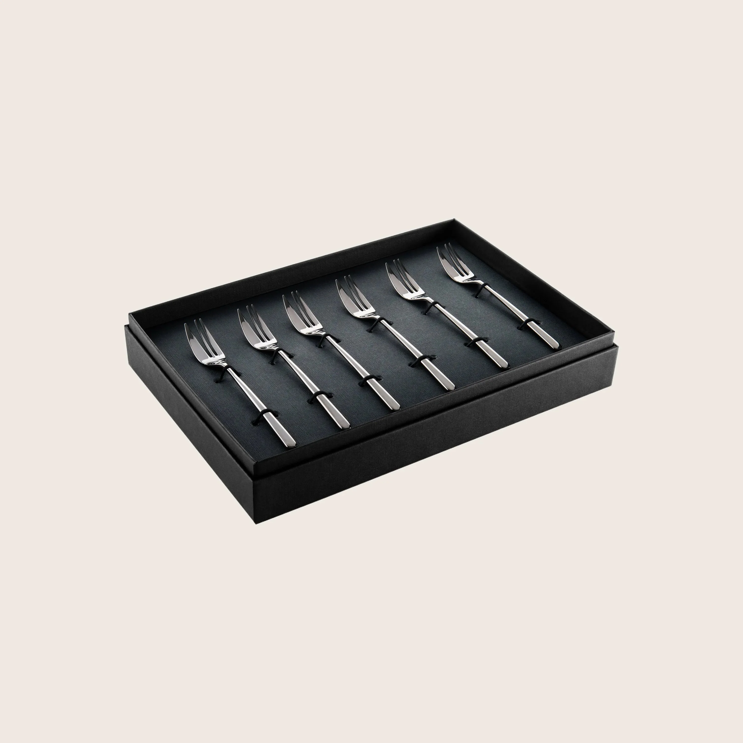 Linea Flatware, Mirror Finish - Image 4