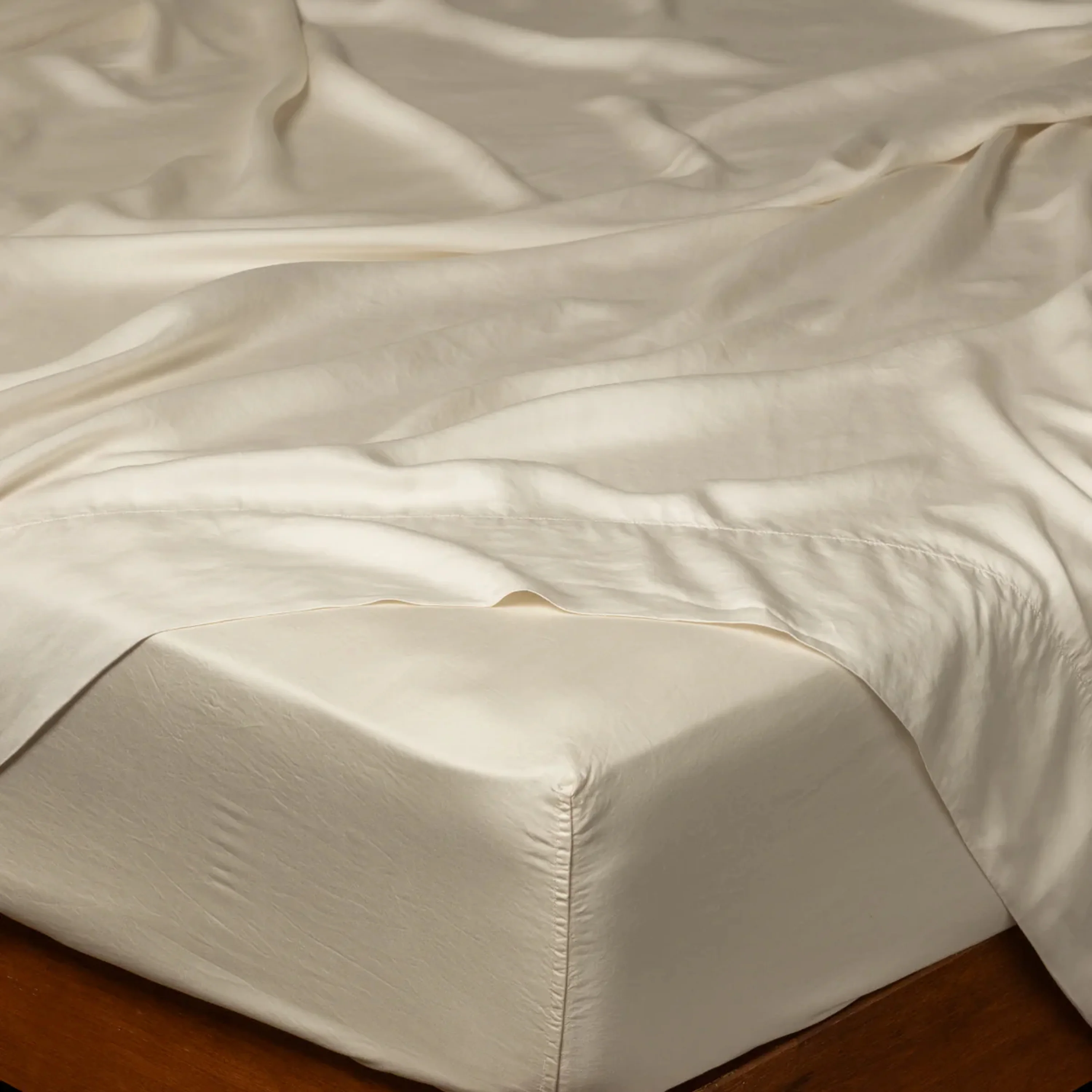 Madera Luxe Fitted Sheet - Image 15