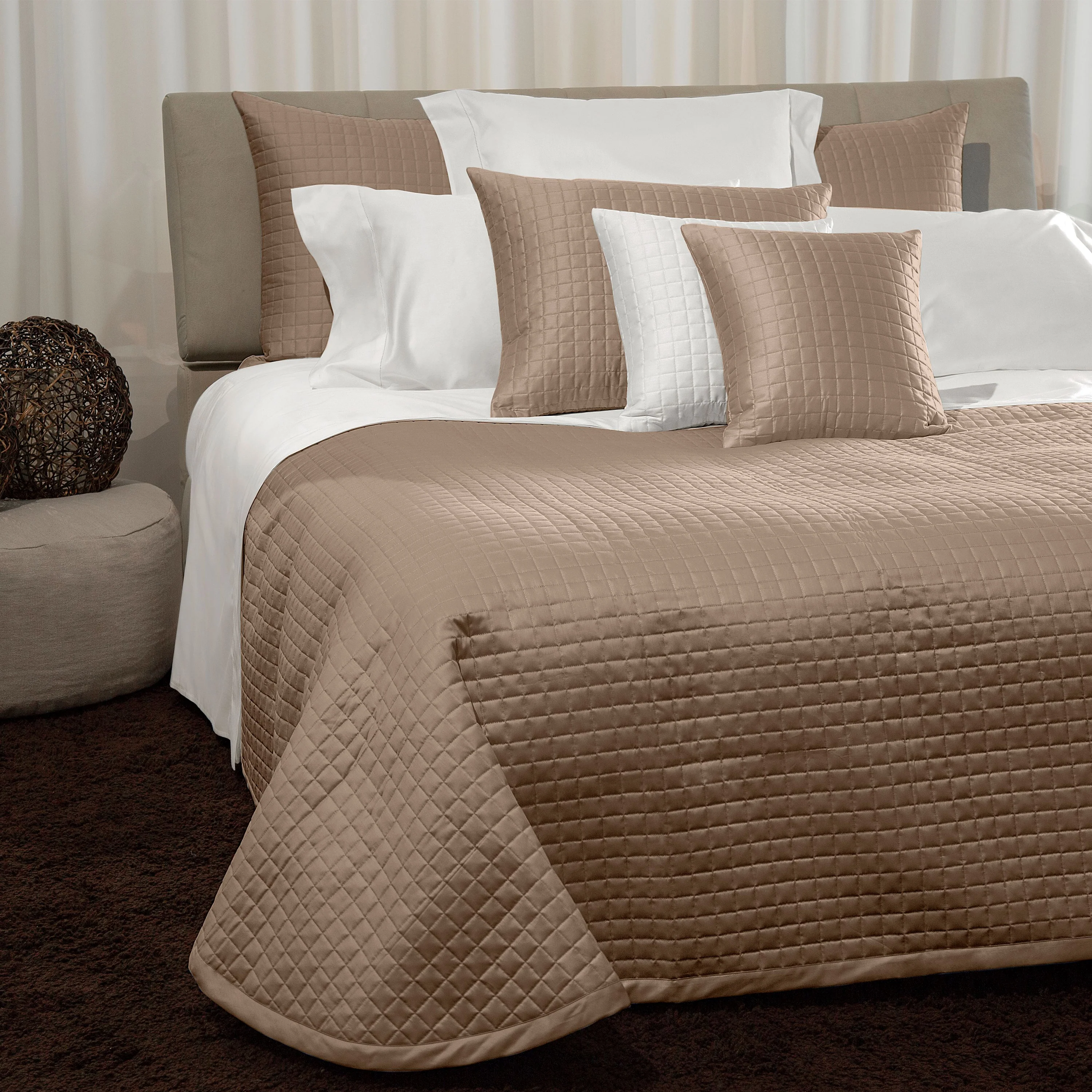 Masaccio Quilted Coverlet - Image 2