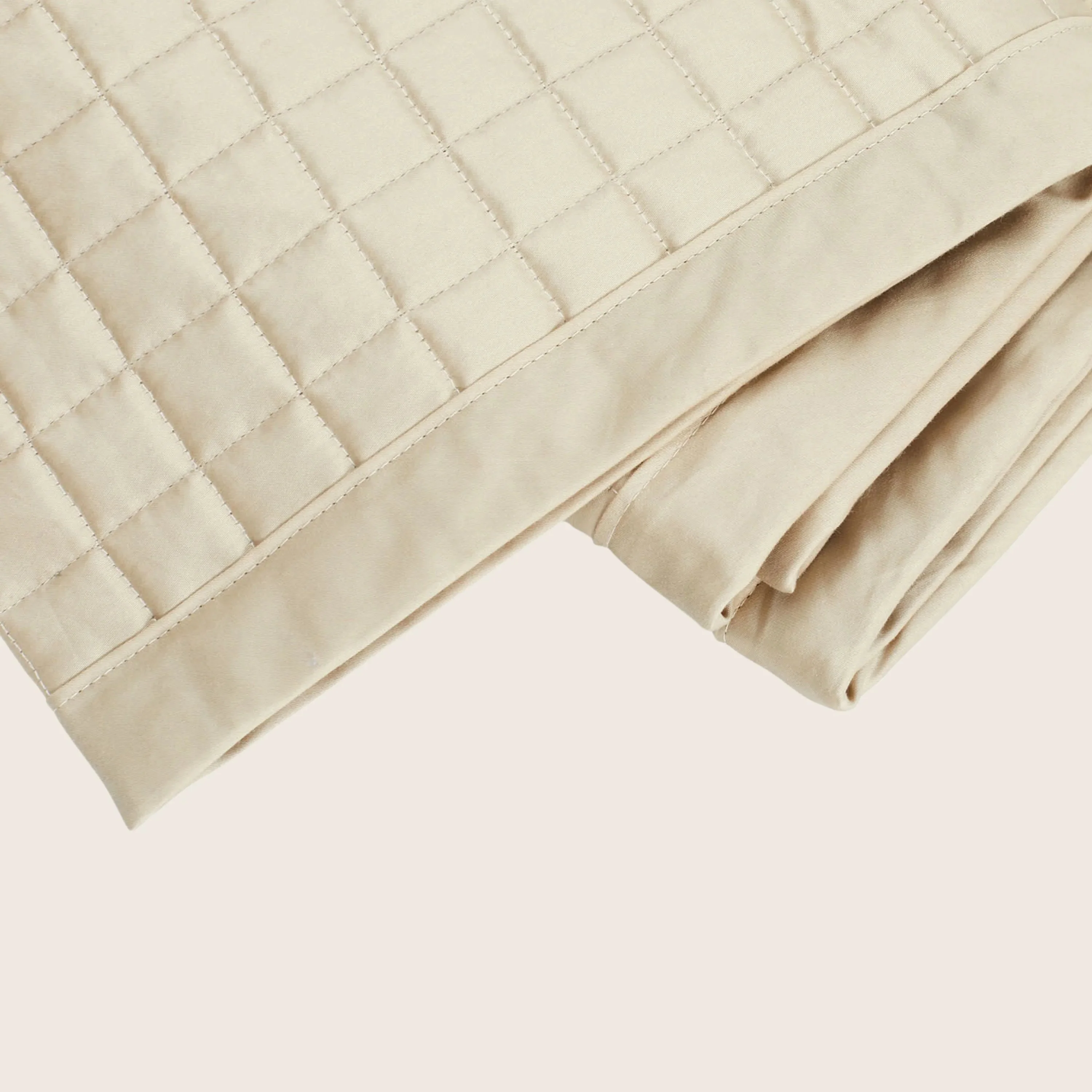 Masaccio Quilted Coverlet - Image 3