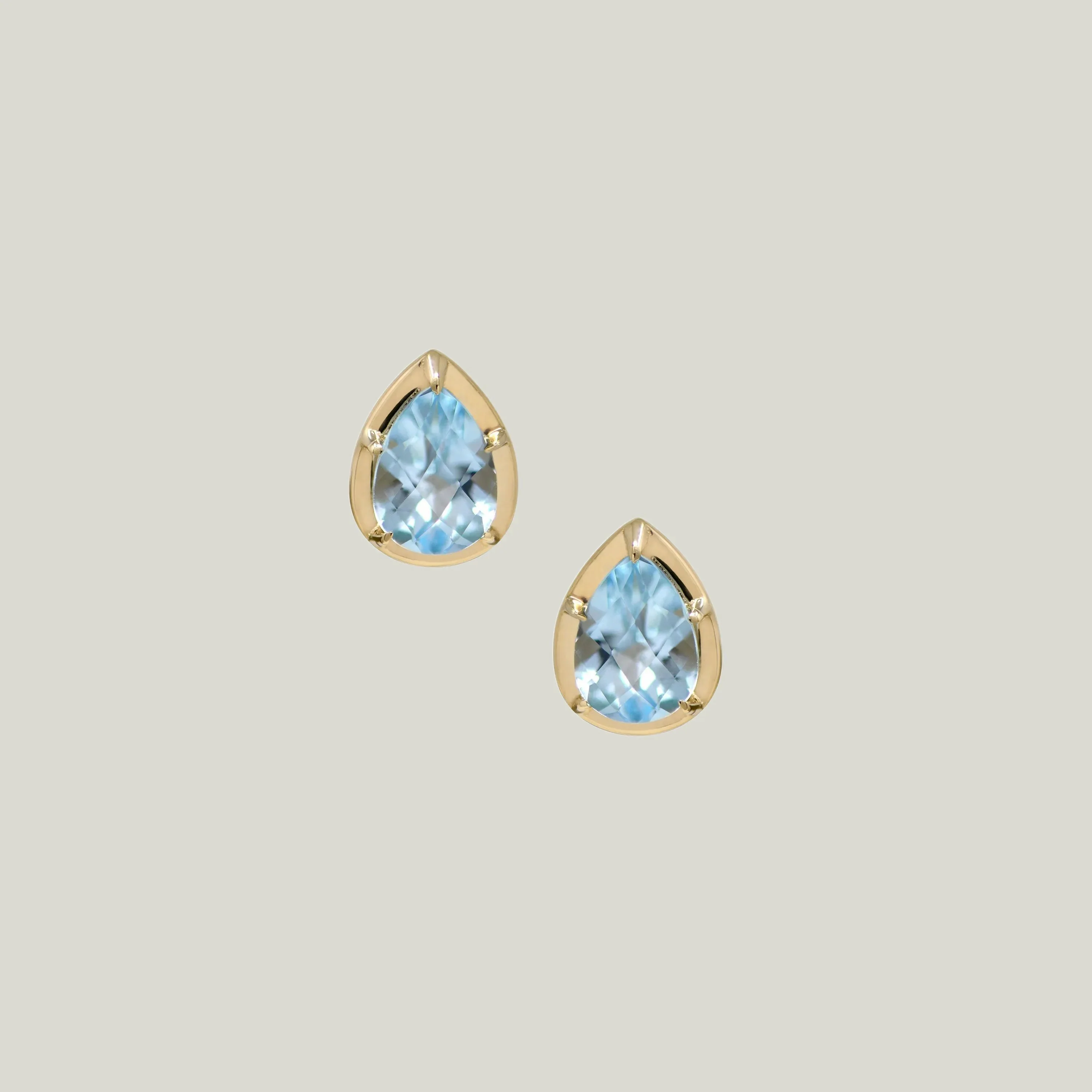 Mélia Pear Studs Pair