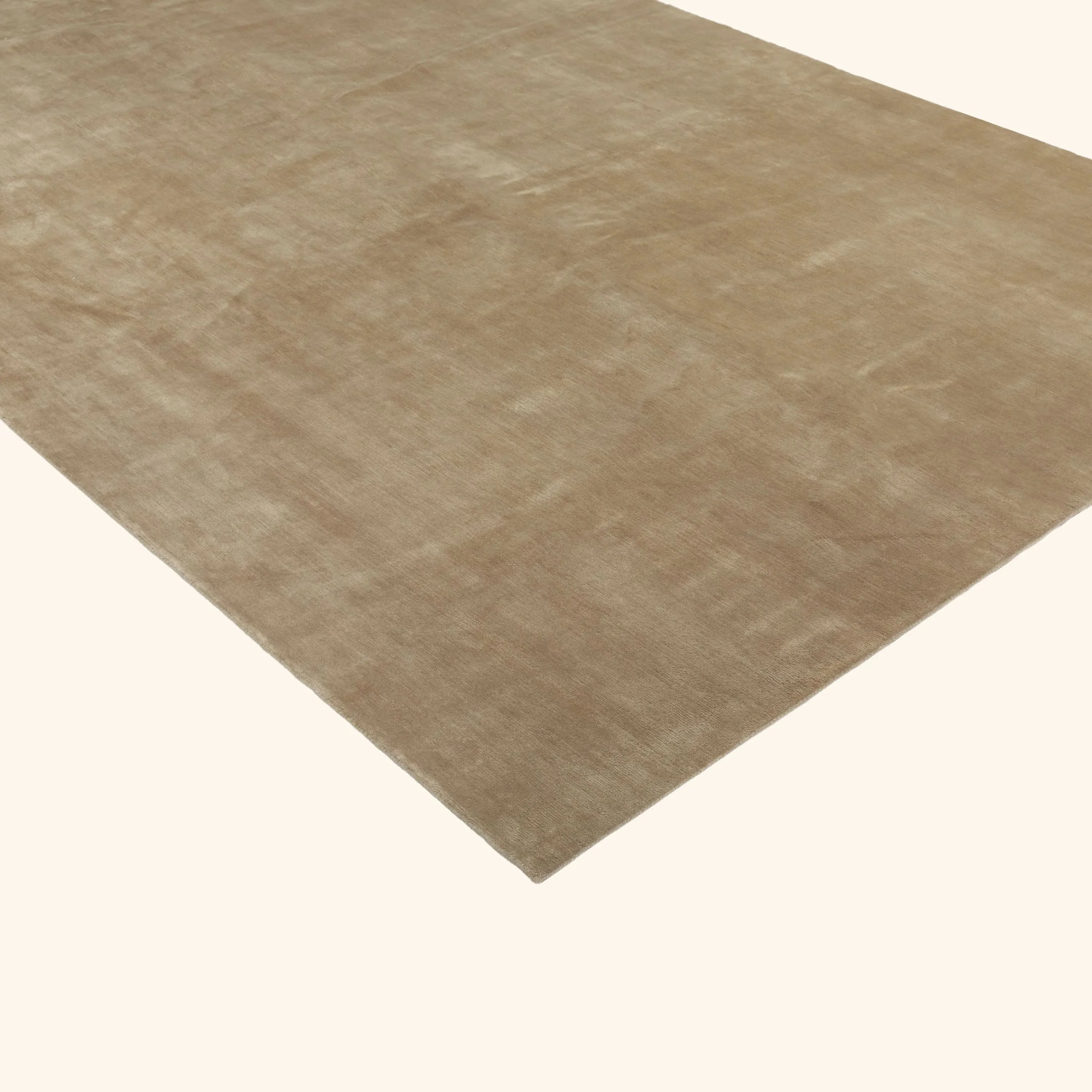 Ivory Modern Tibetan Silk Rug - 4'7" x 6'10" - Image 3
