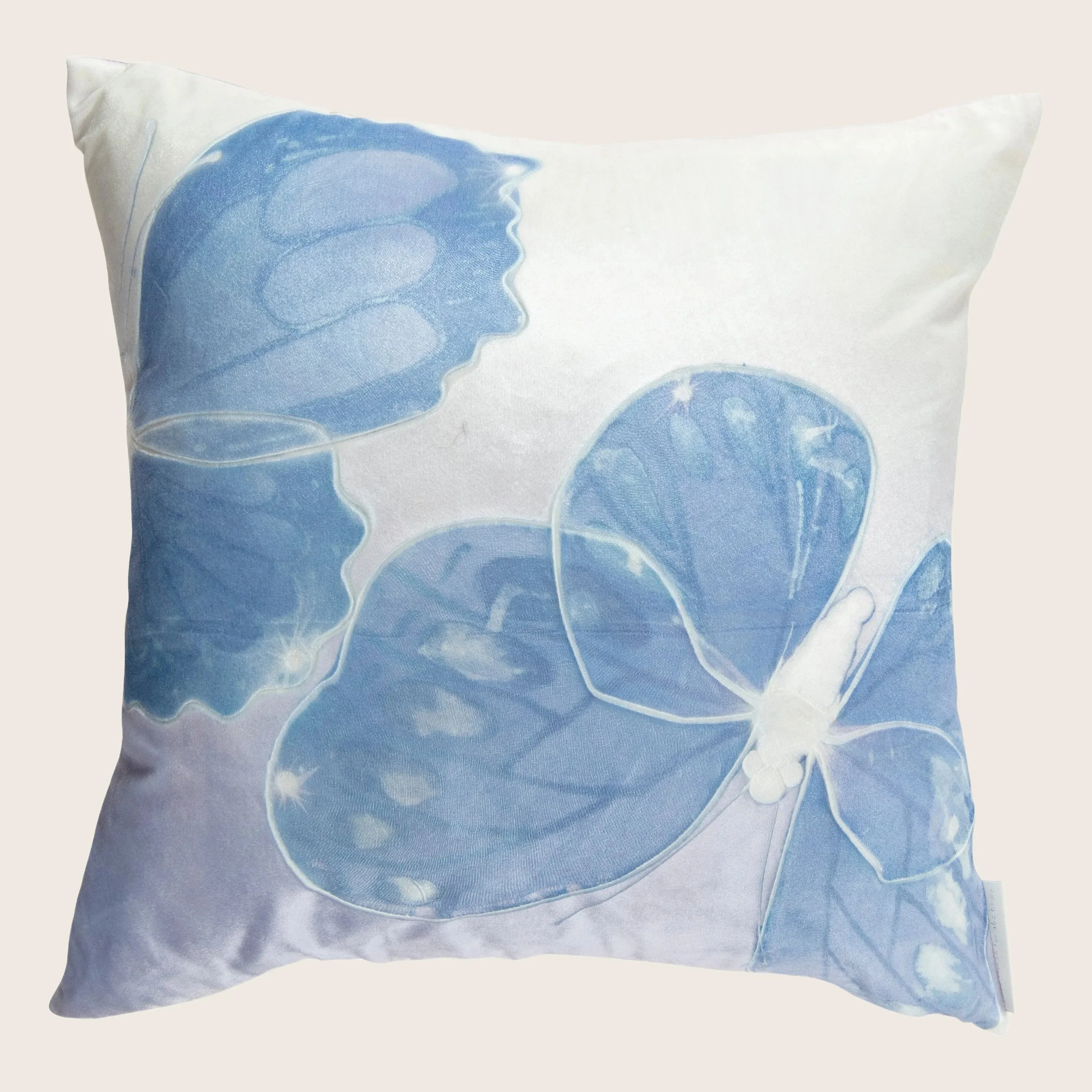 Monarch Ombre Amethyst Ivoire Pillow