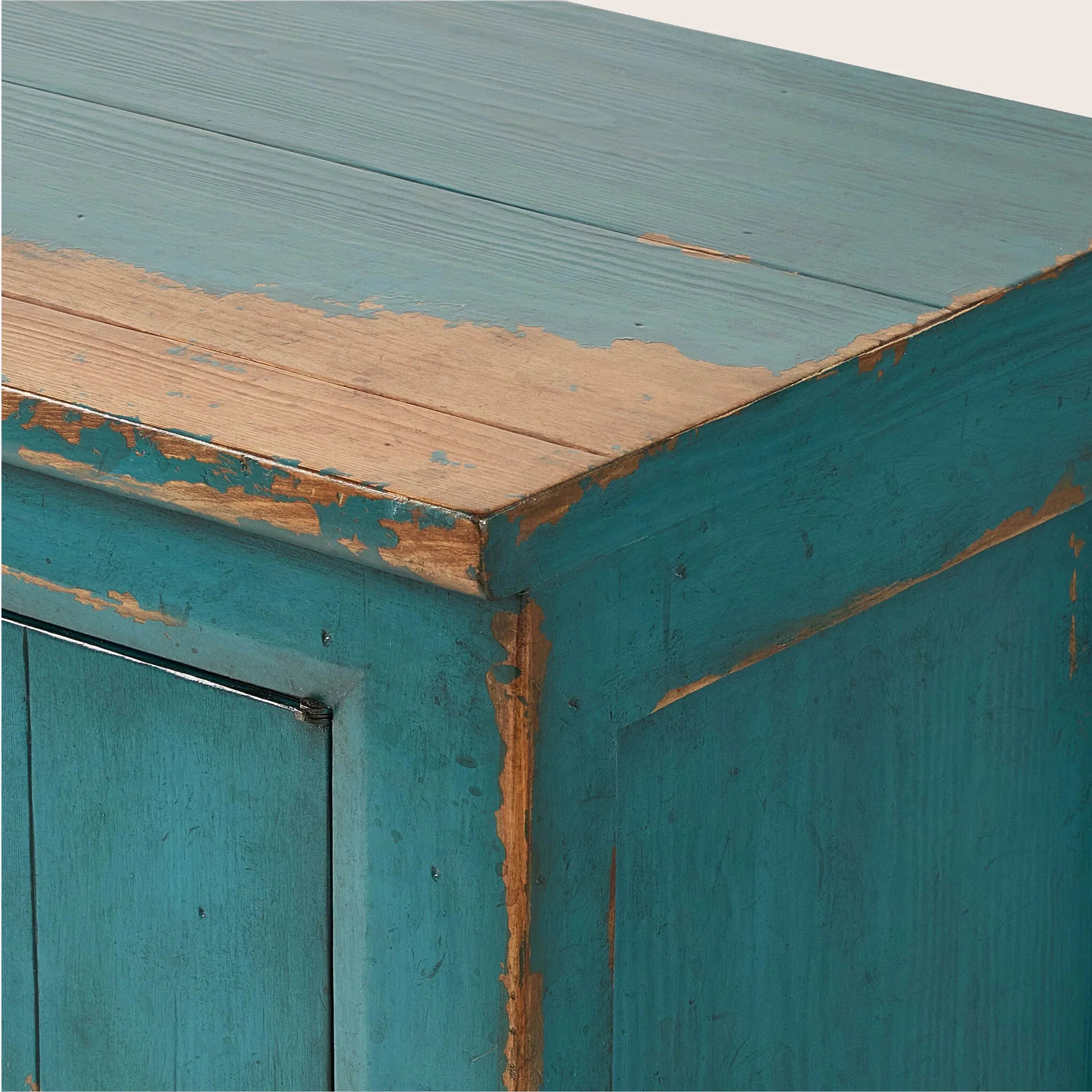 Nostalgia Blue Chippy Cabinet - Image 7