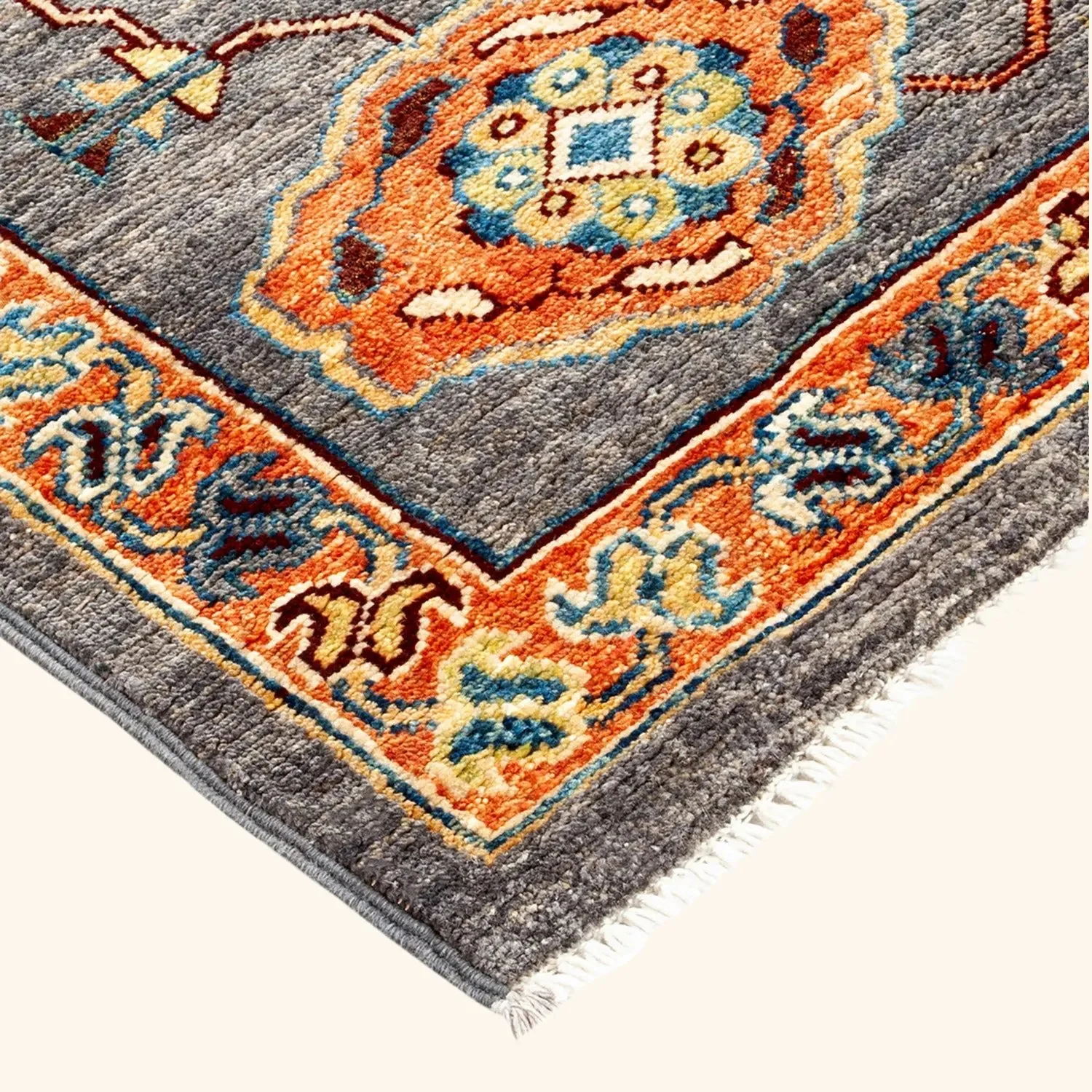 Grey Traditional Wool Rug - 5'9" x 7'10" - Image 2
