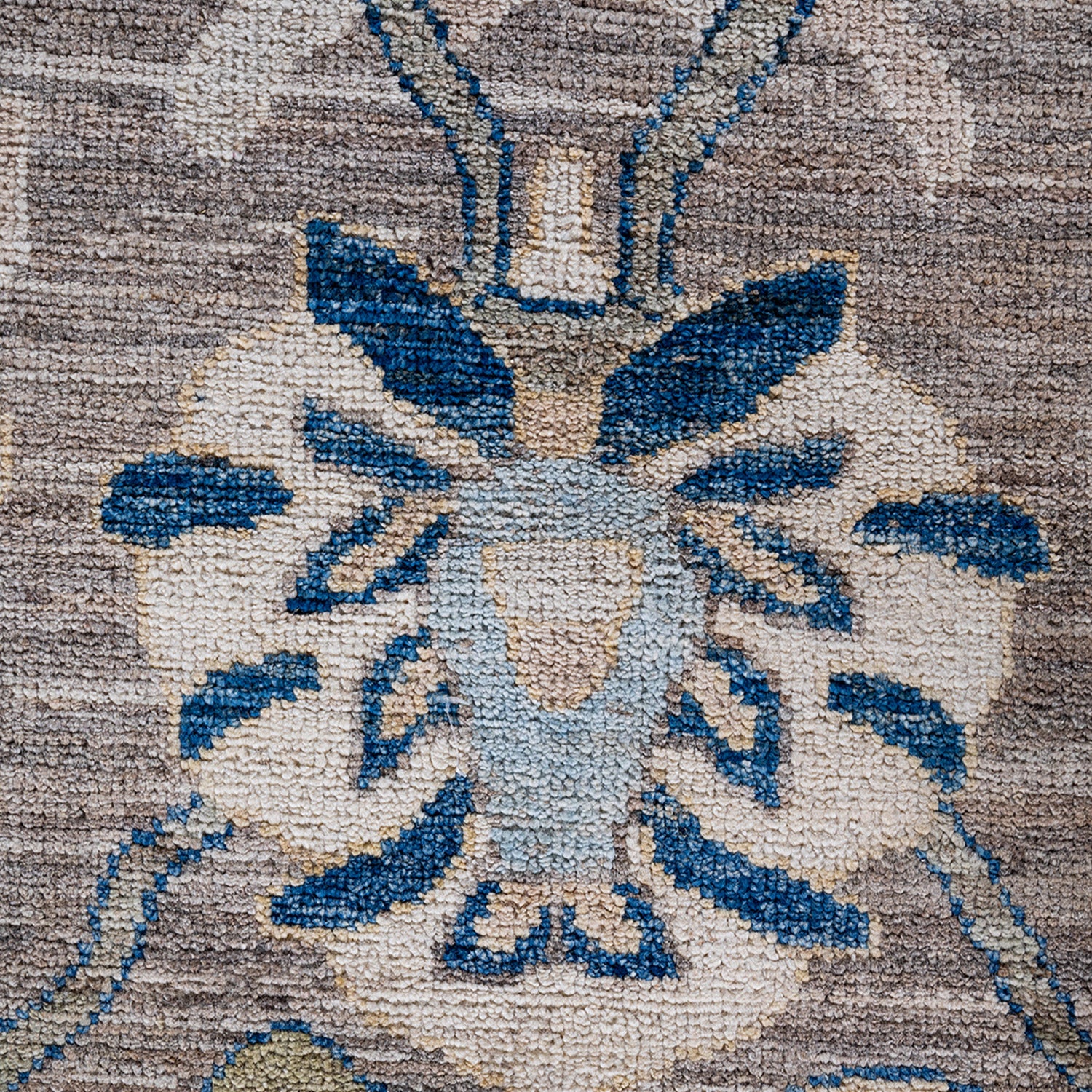 Brown Traditional Wool Rug - 6'1" x 8'10" - Image 3