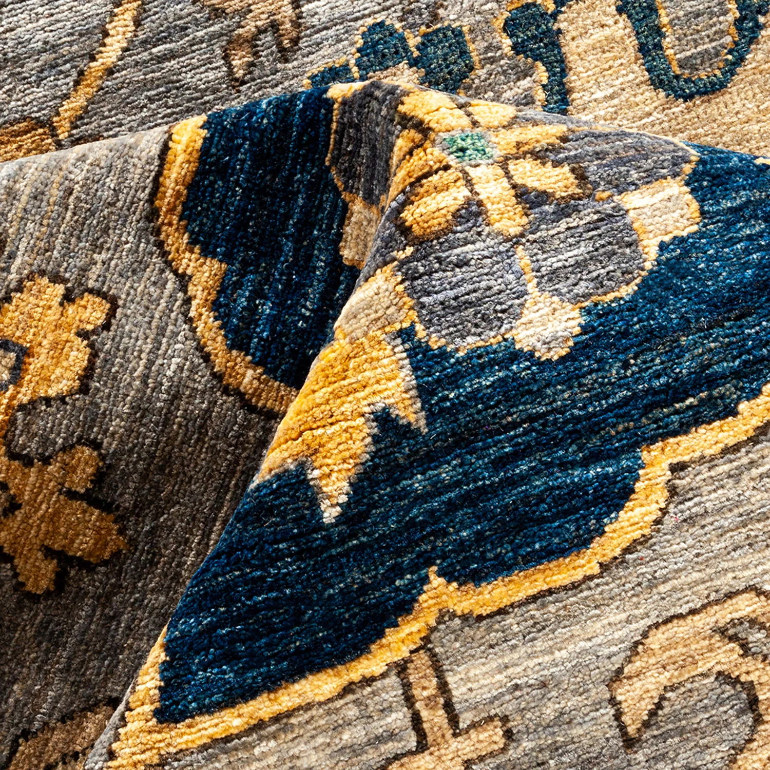 Grey Traditional Wool Rug - 8'8" x 11'8" - Image 8