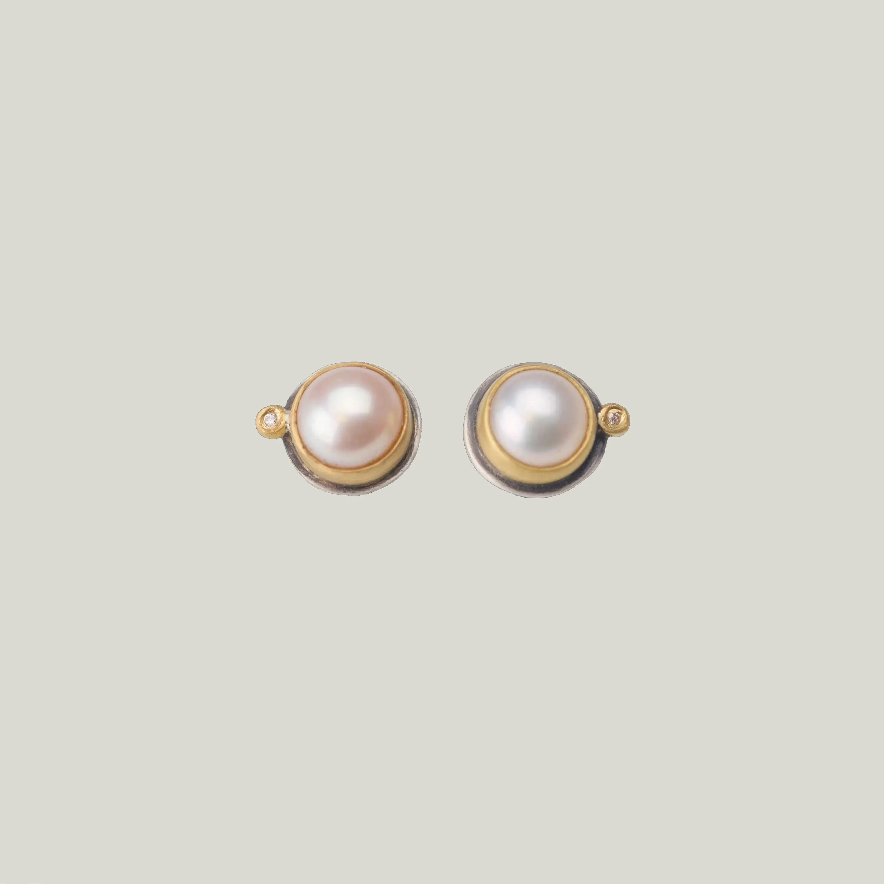 Pearl & Diamond Stud Earring