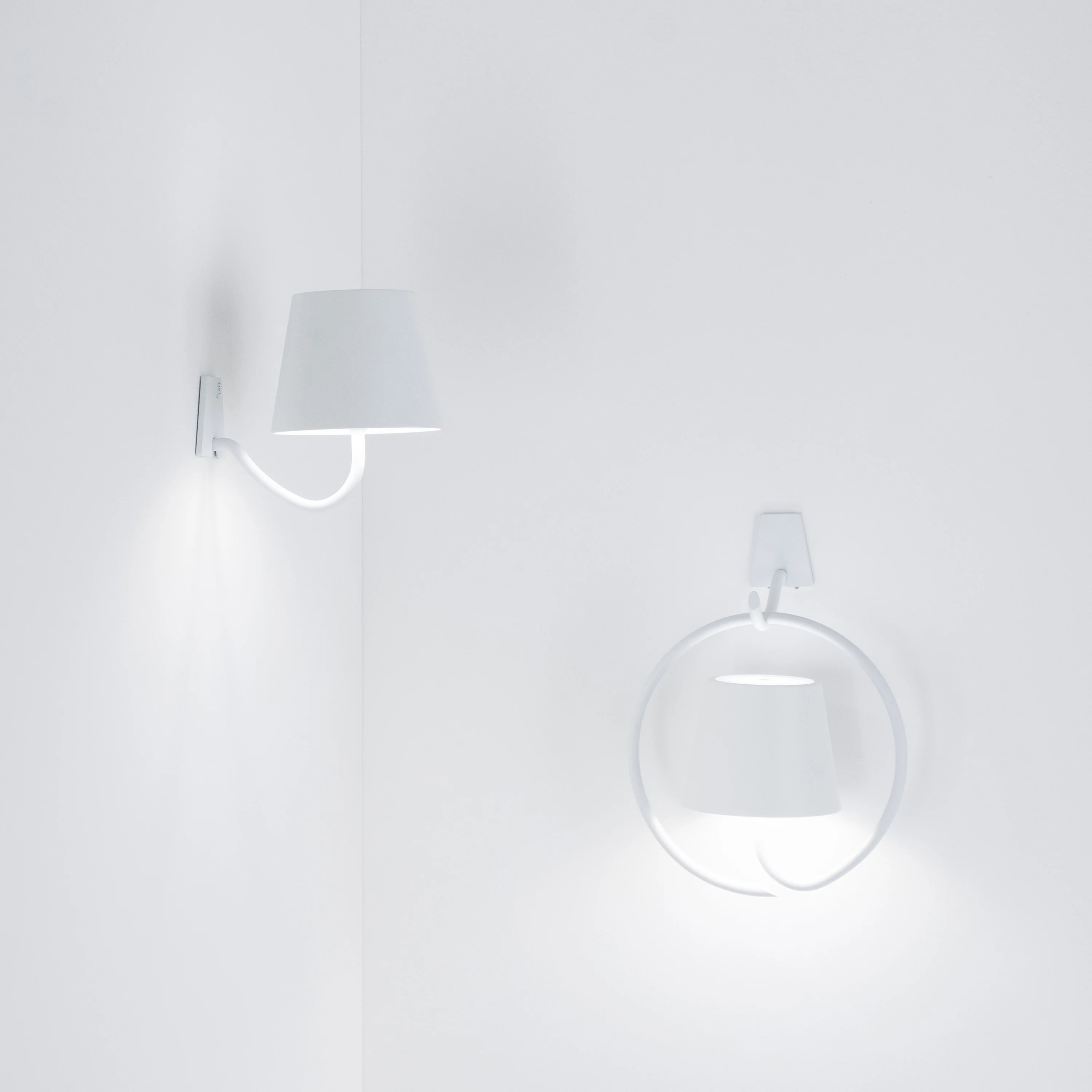 Poldina Pro Wall Lamp - Image 3