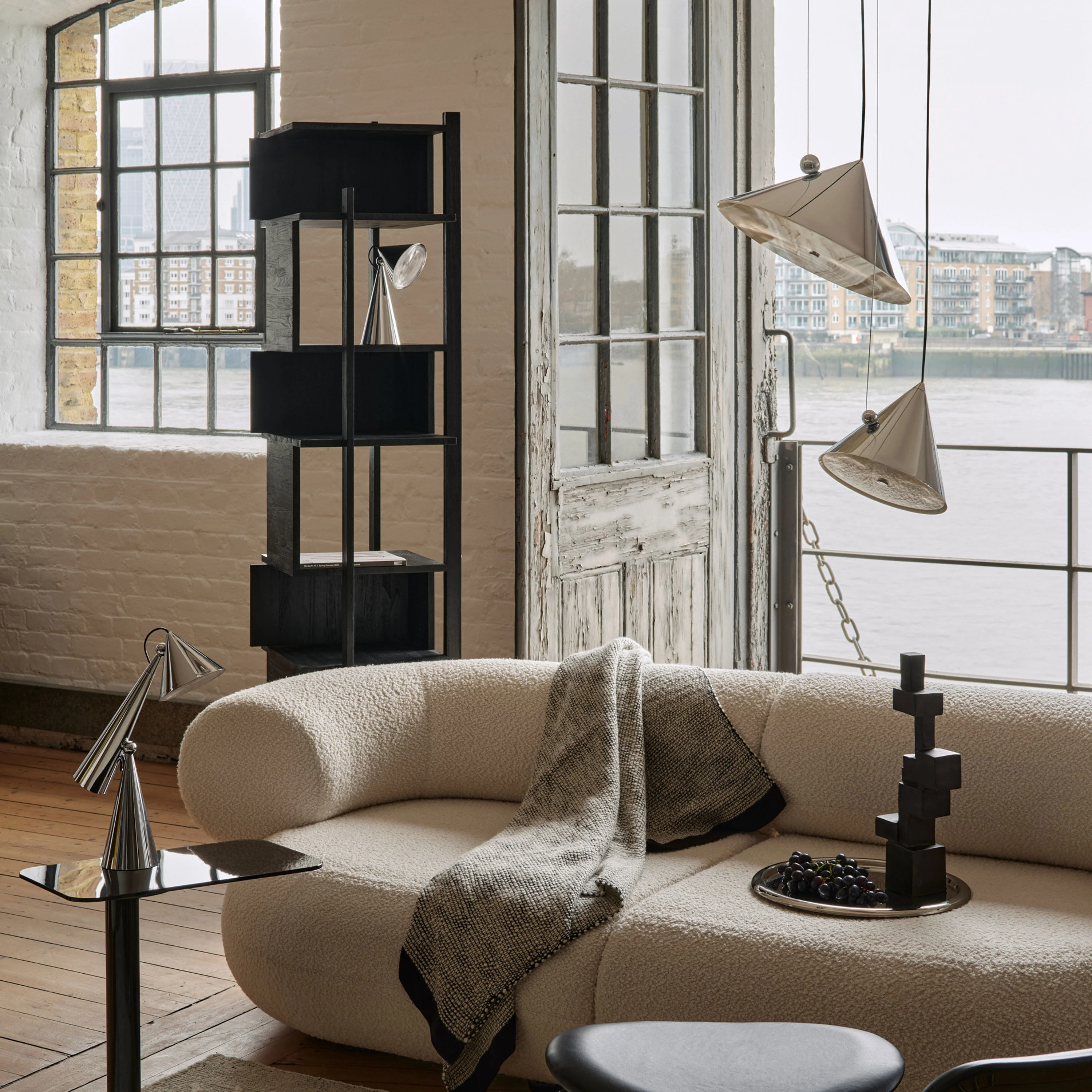 Pose LED Pendant - Image 17