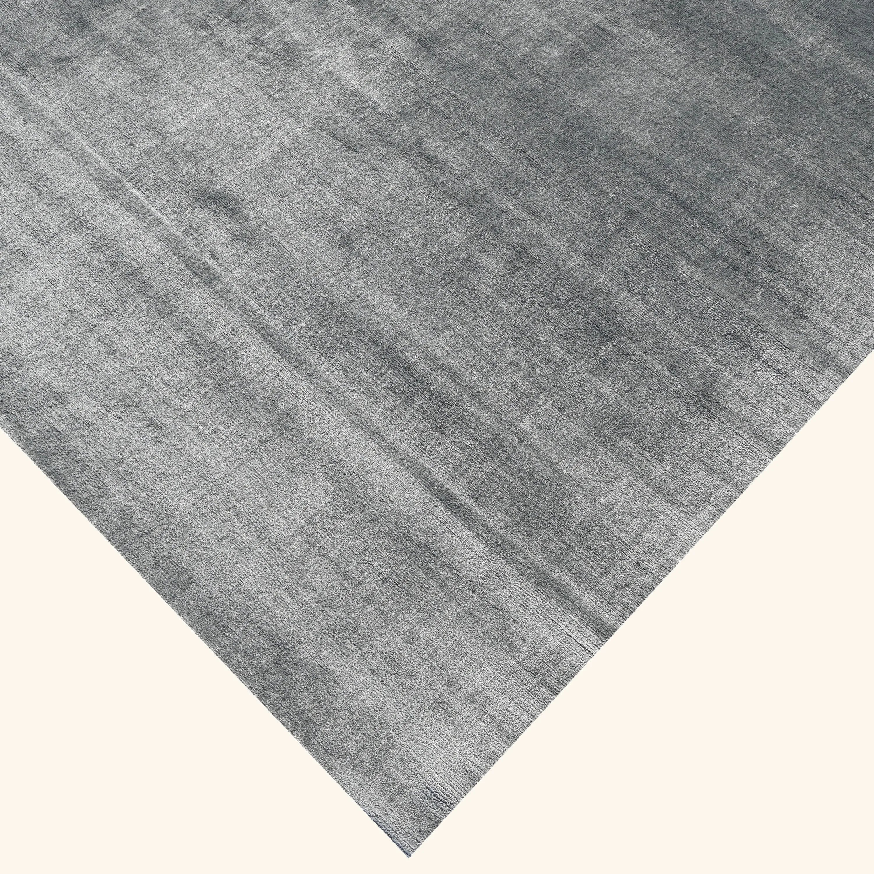 Pussywillow Grey Solid Silk Rug - 8' x 10' - Image 4
