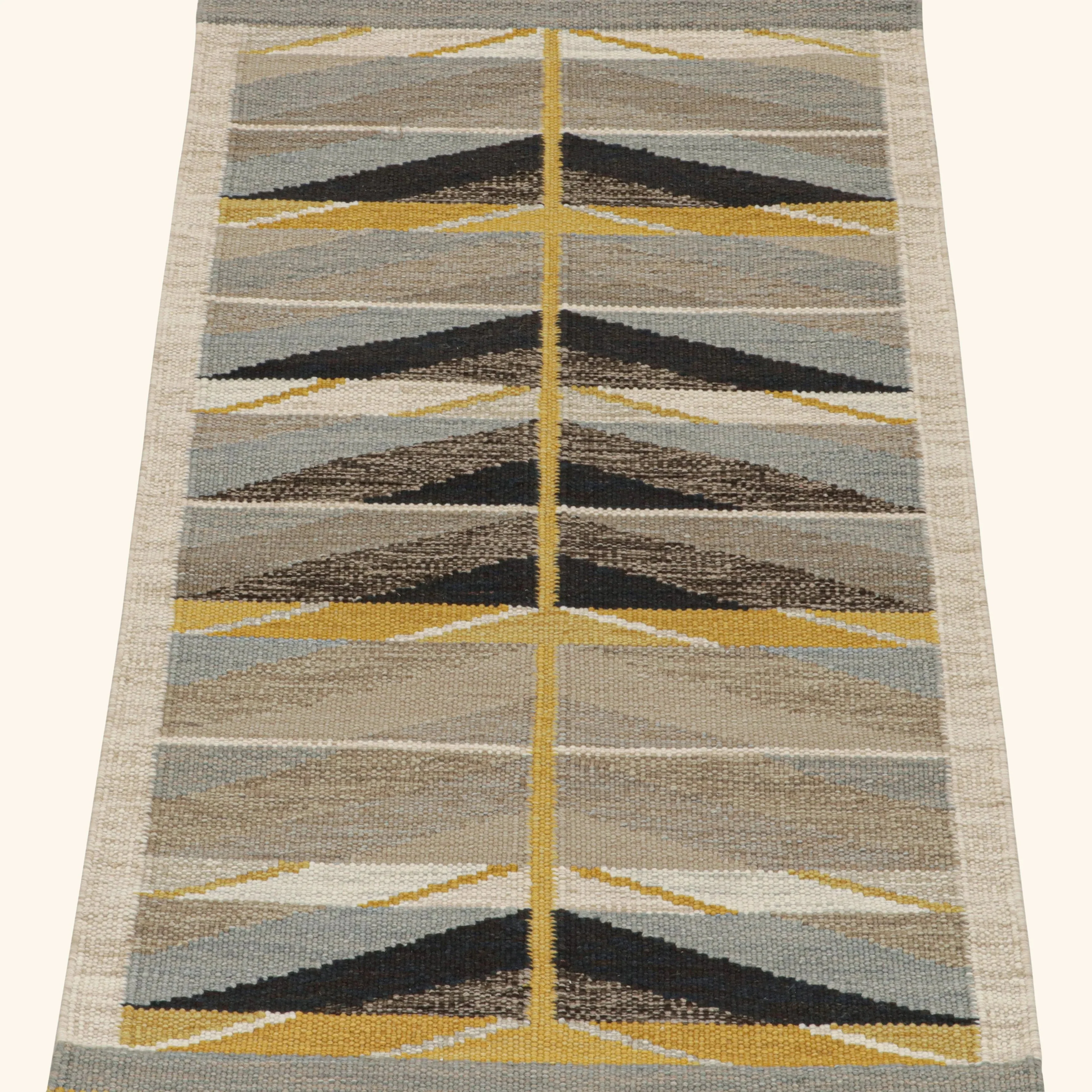 Beige Swedish Flatweave Wool Rug - 3'5" x 6'5" - Image 5