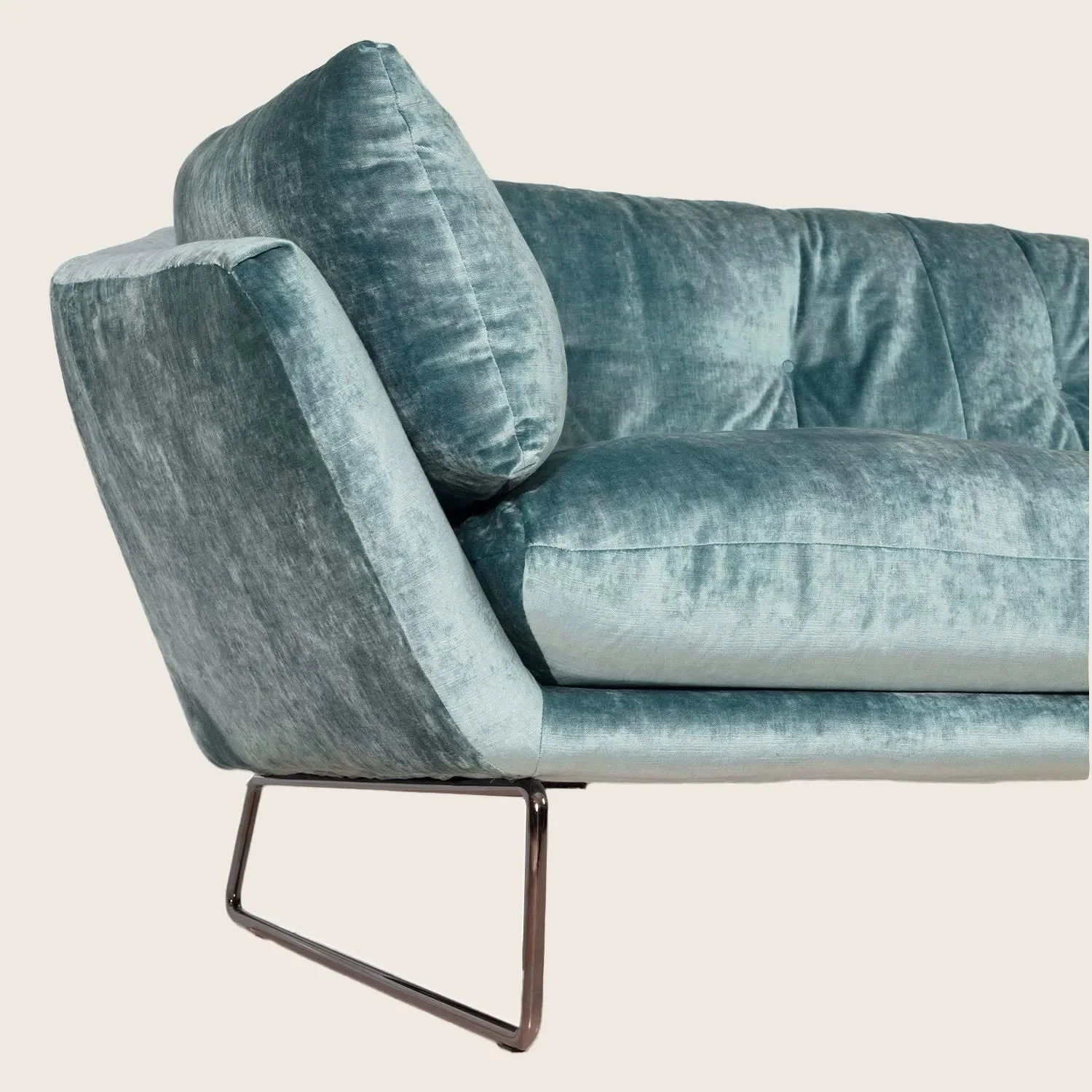 New York Suite Apartment Sofa - Image 7